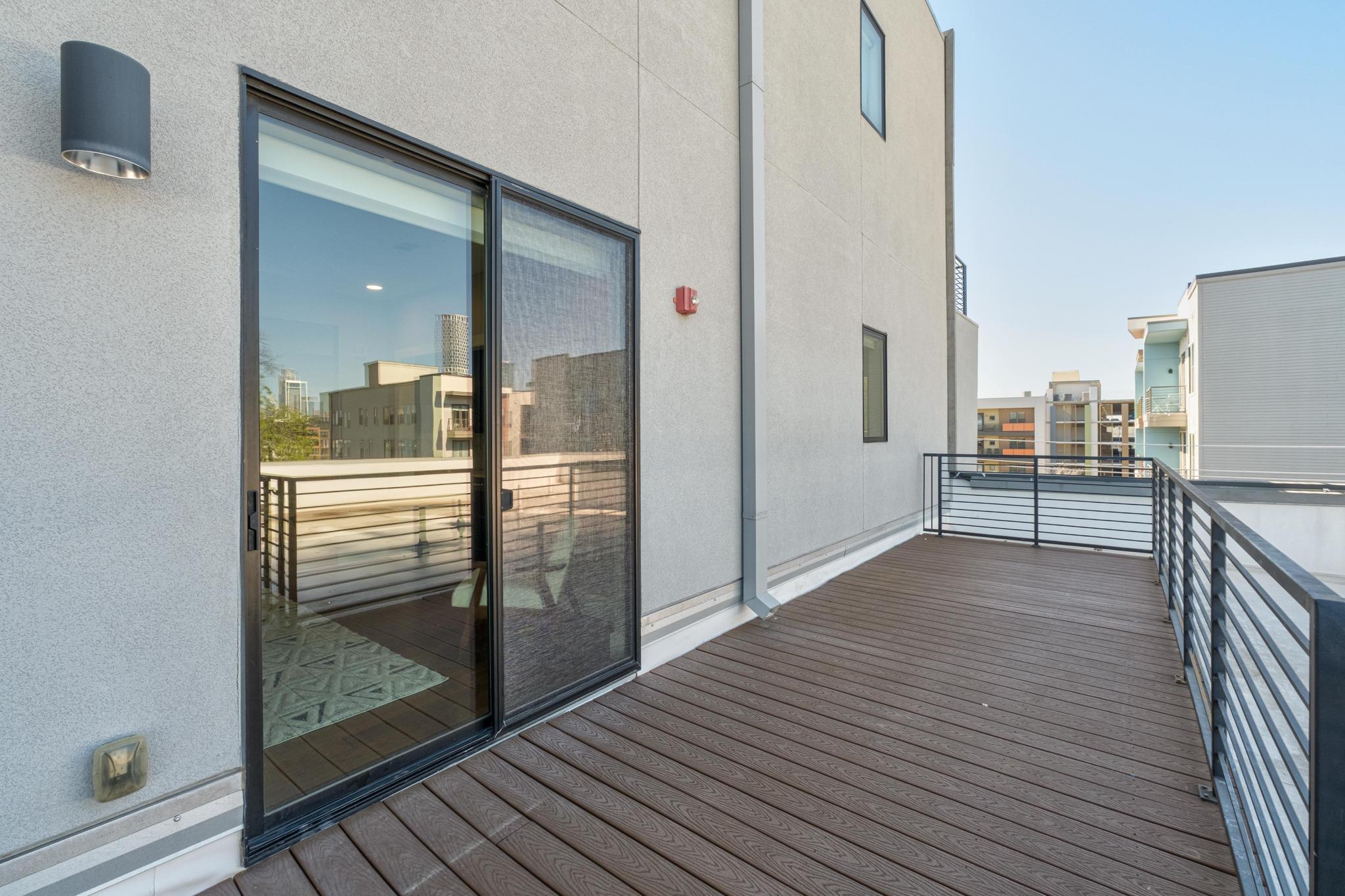 1615 E 7th St # 402, Austin, TX 78702