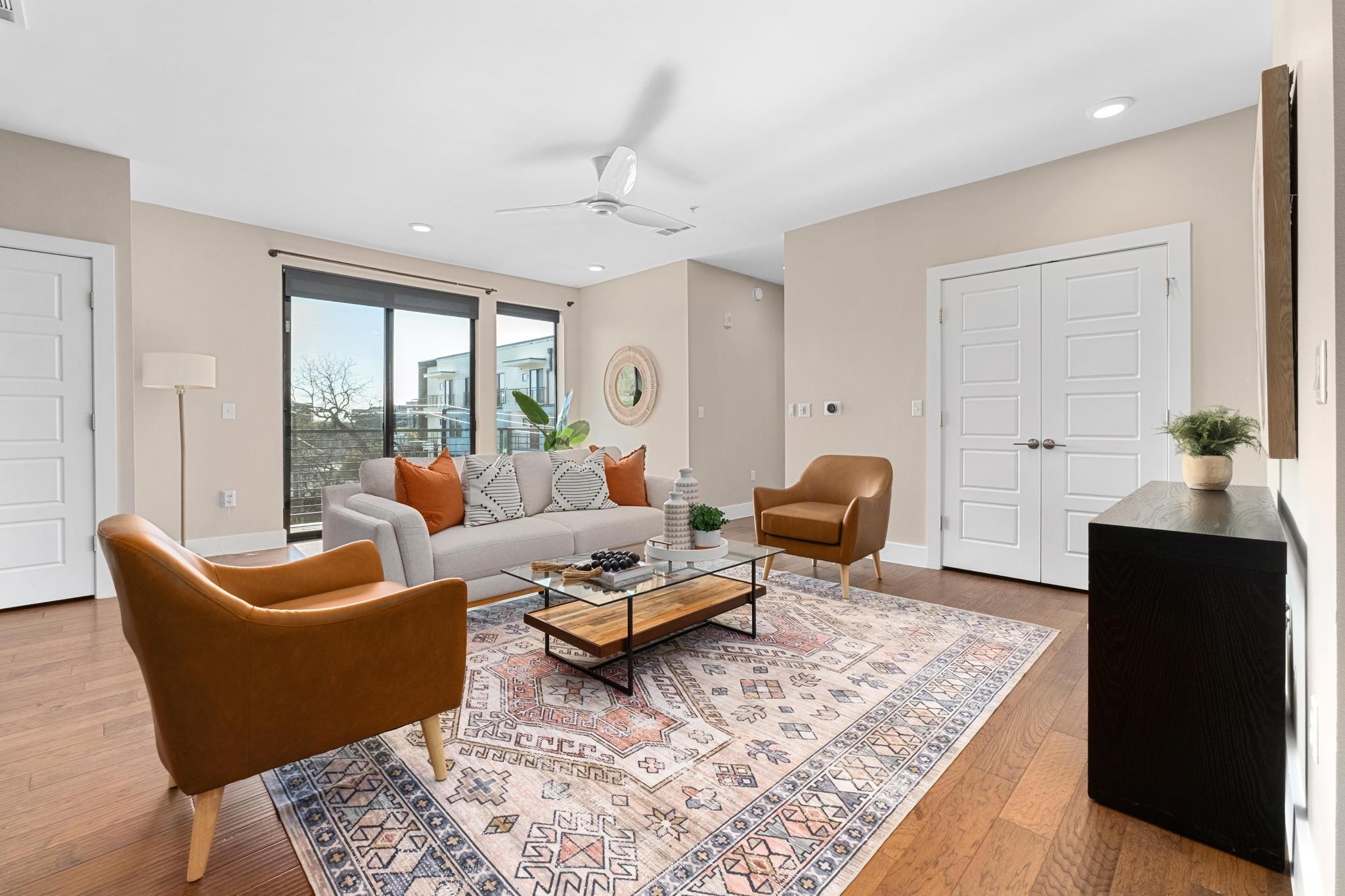 1615 E 7th St # 402, Austin, TX 78702