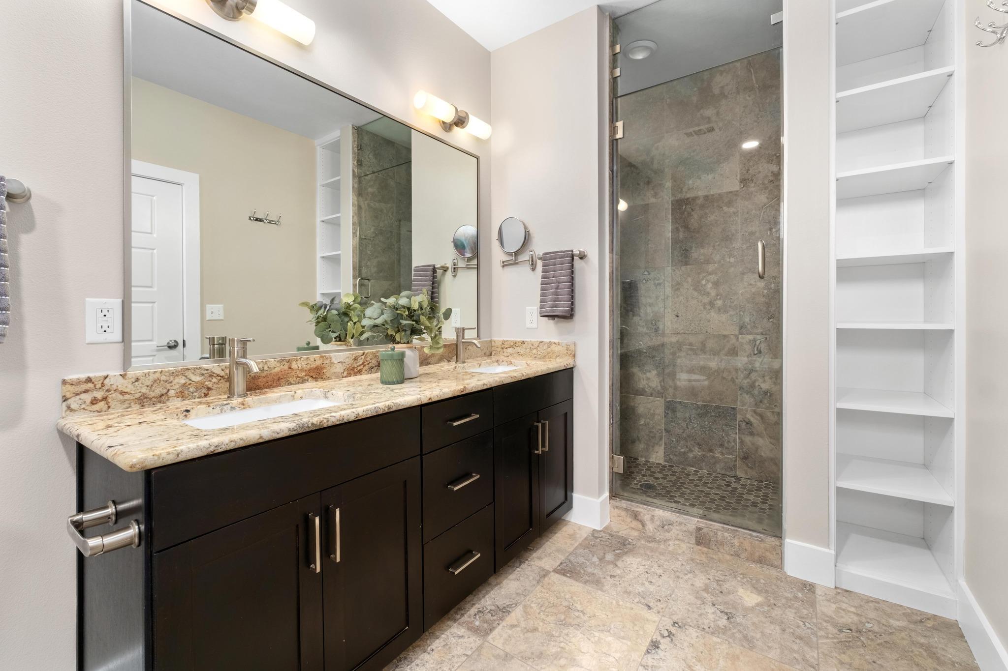 1615 E 7th St # 402, Austin, TX 78702