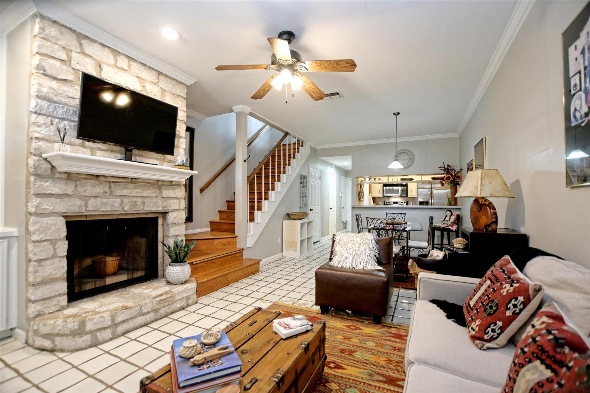 641 W 31st 1/2 St, Austin, TX 78705