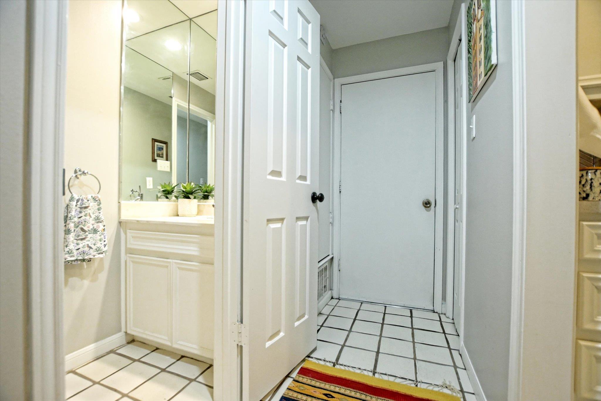 641 W 31st 1/2 St, Austin, TX 78705