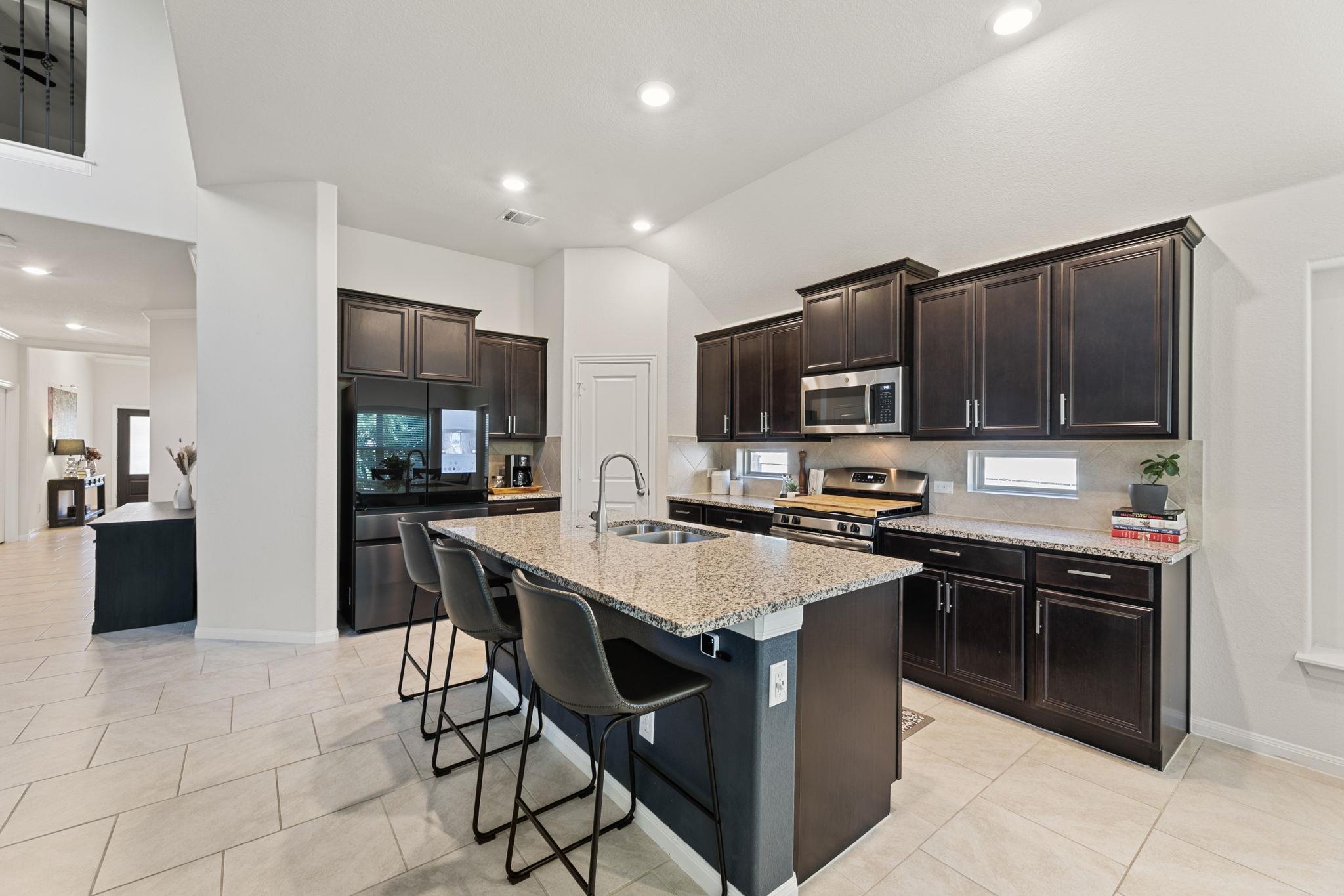 2233 Sauterne Dr, Leander, TX 78641