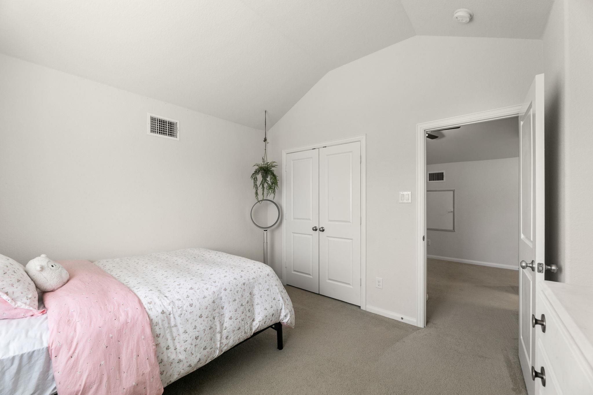 2233 Sauterne Dr, Leander, TX 78641