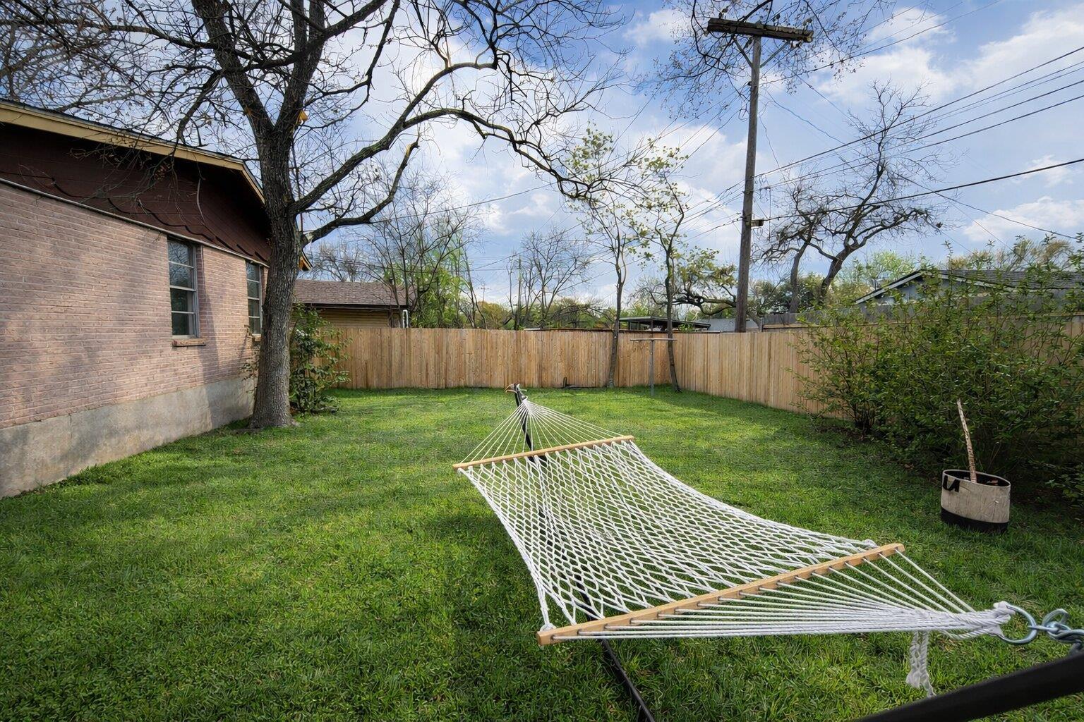 1201 Larkwood Dr, Austin, TX 78723