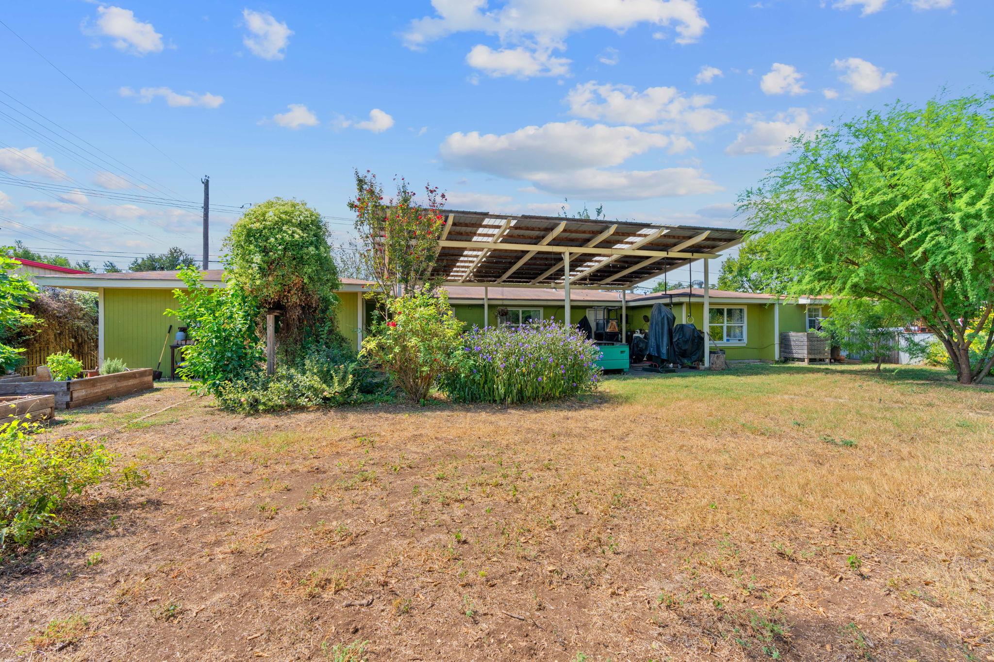 700 & 604 Corral Ln, Austin, TX 78745