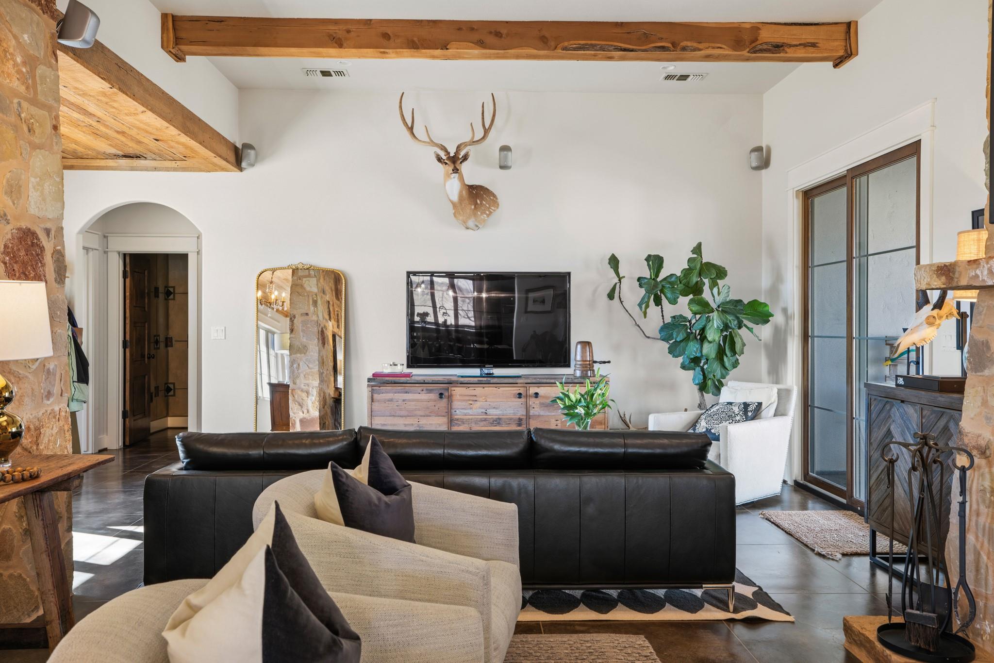 5686 Ranch Rd 1631, Fredericksburg, TX 78624