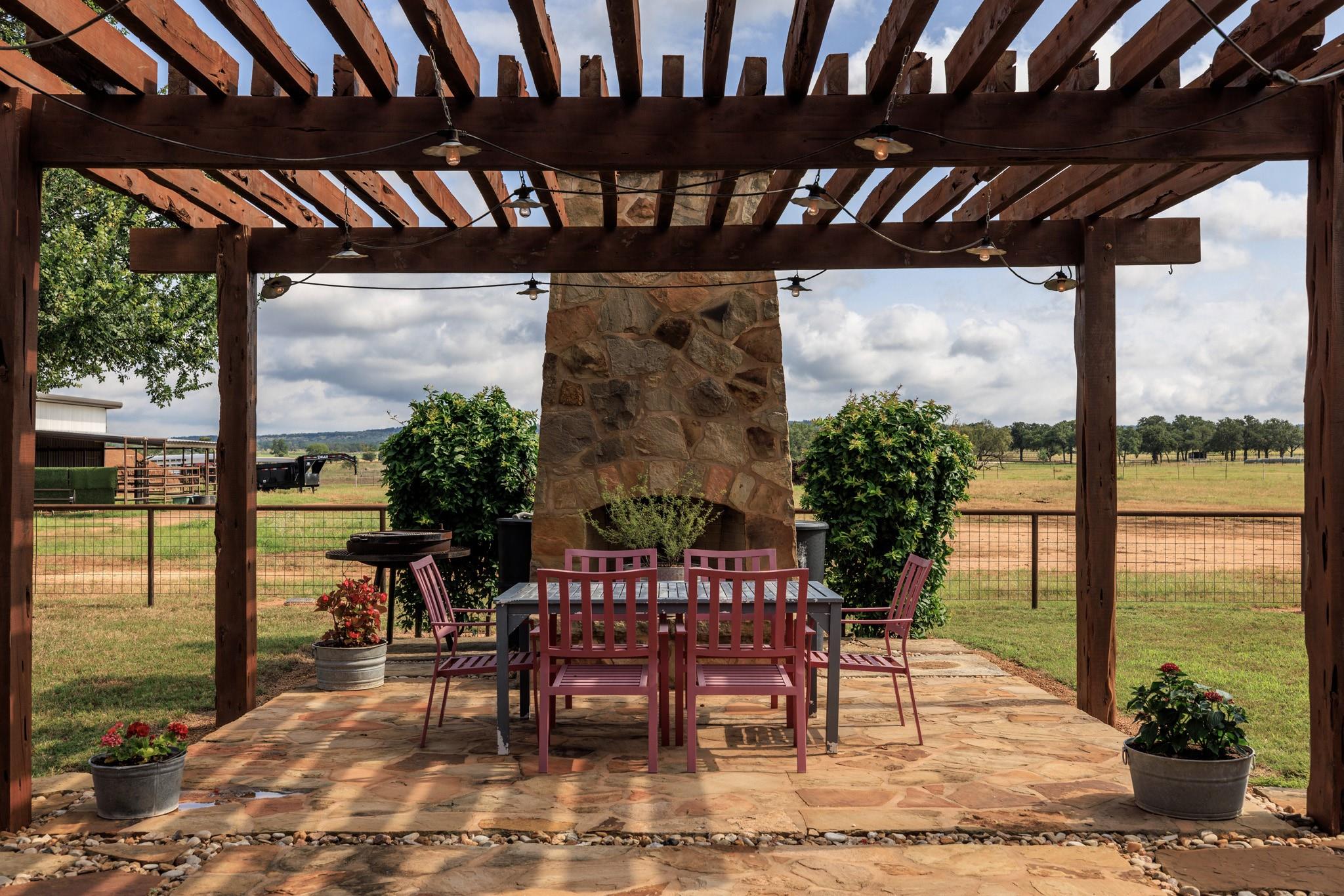 5686 Ranch Rd 1631, Fredericksburg, TX 78624