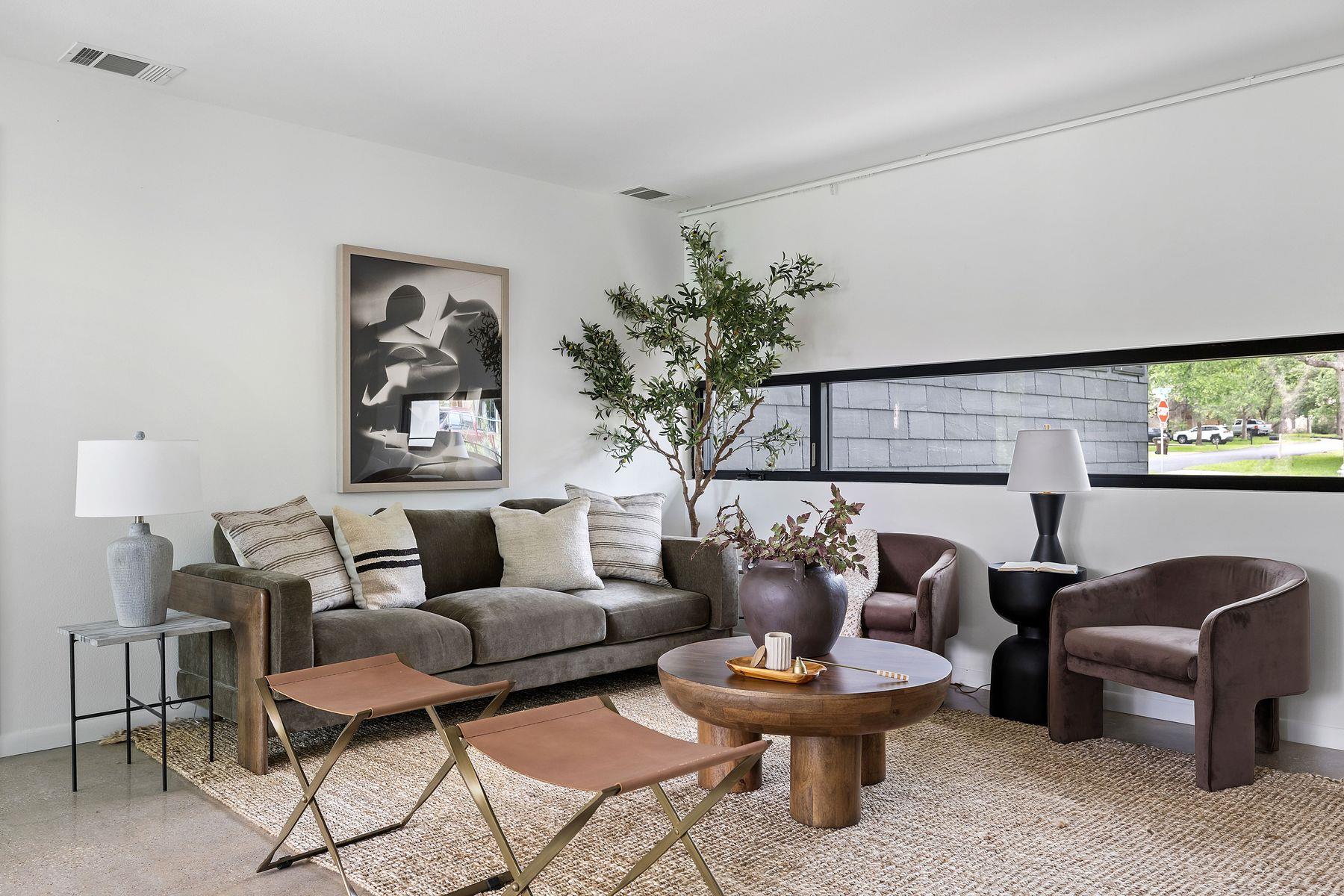 9400 Shady Oaks Dr, Austin, TX 78729