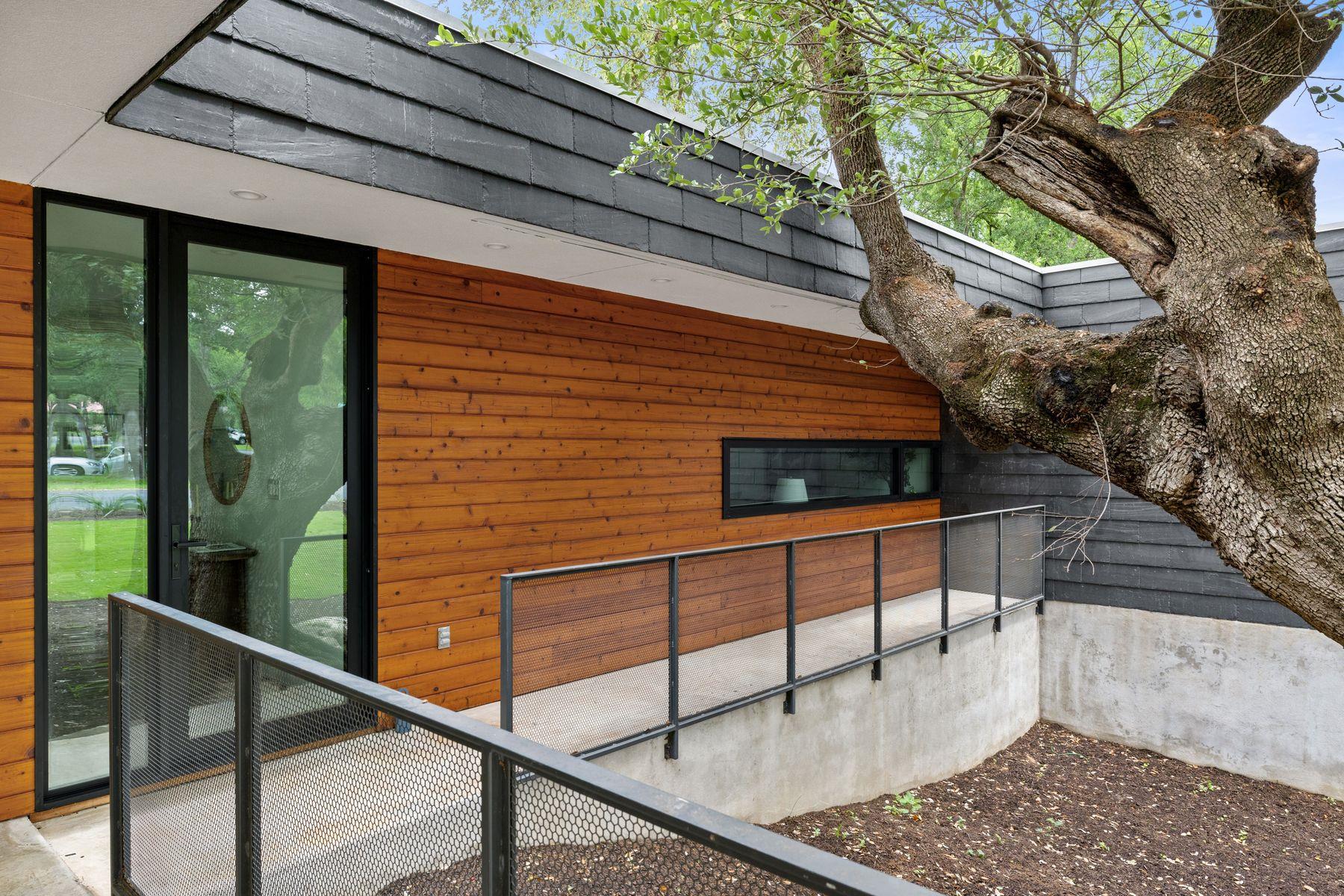 9400 Shady Oaks Dr, Austin, TX 78729