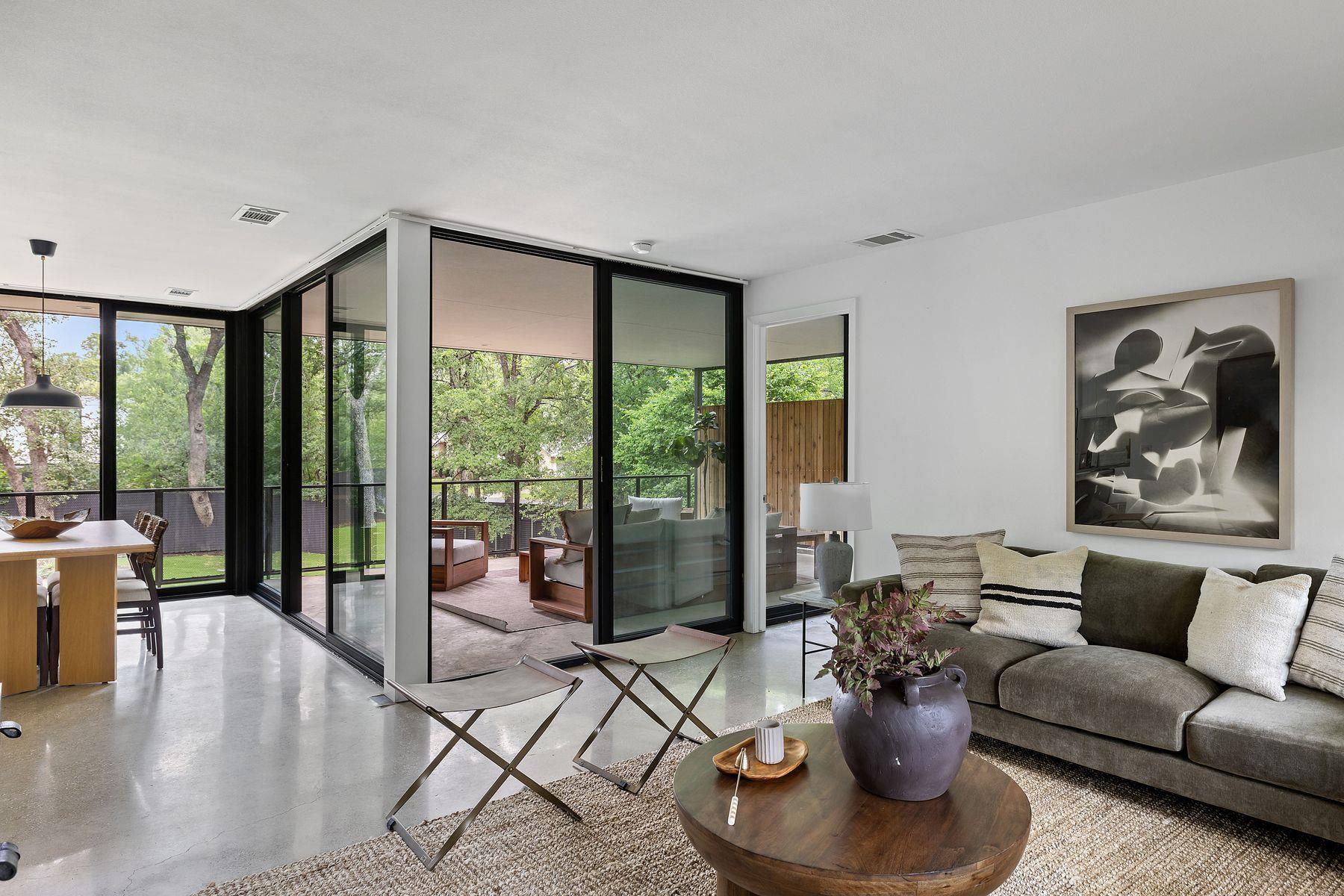 9400 Shady Oaks Dr, Austin, TX 78729