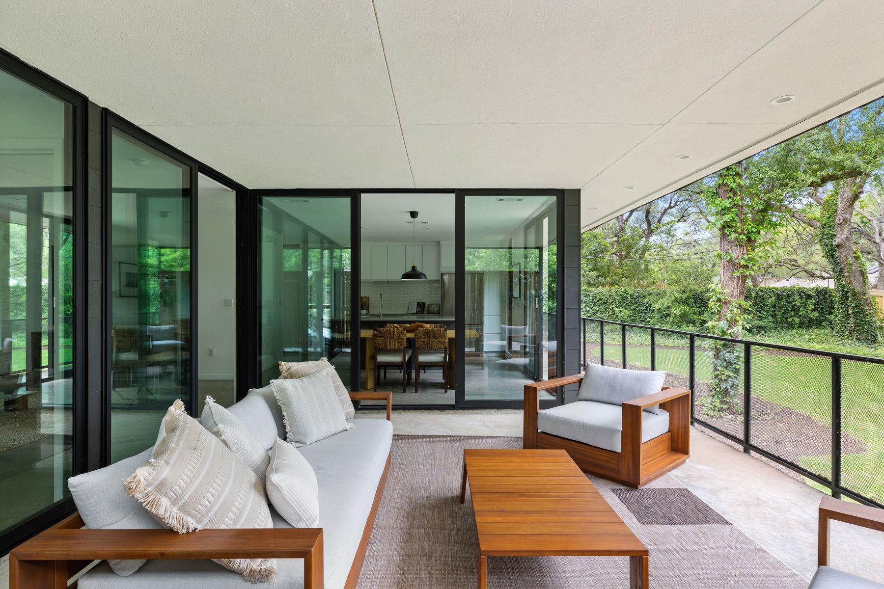 9400 Shady Oaks Dr, Austin, TX 78729