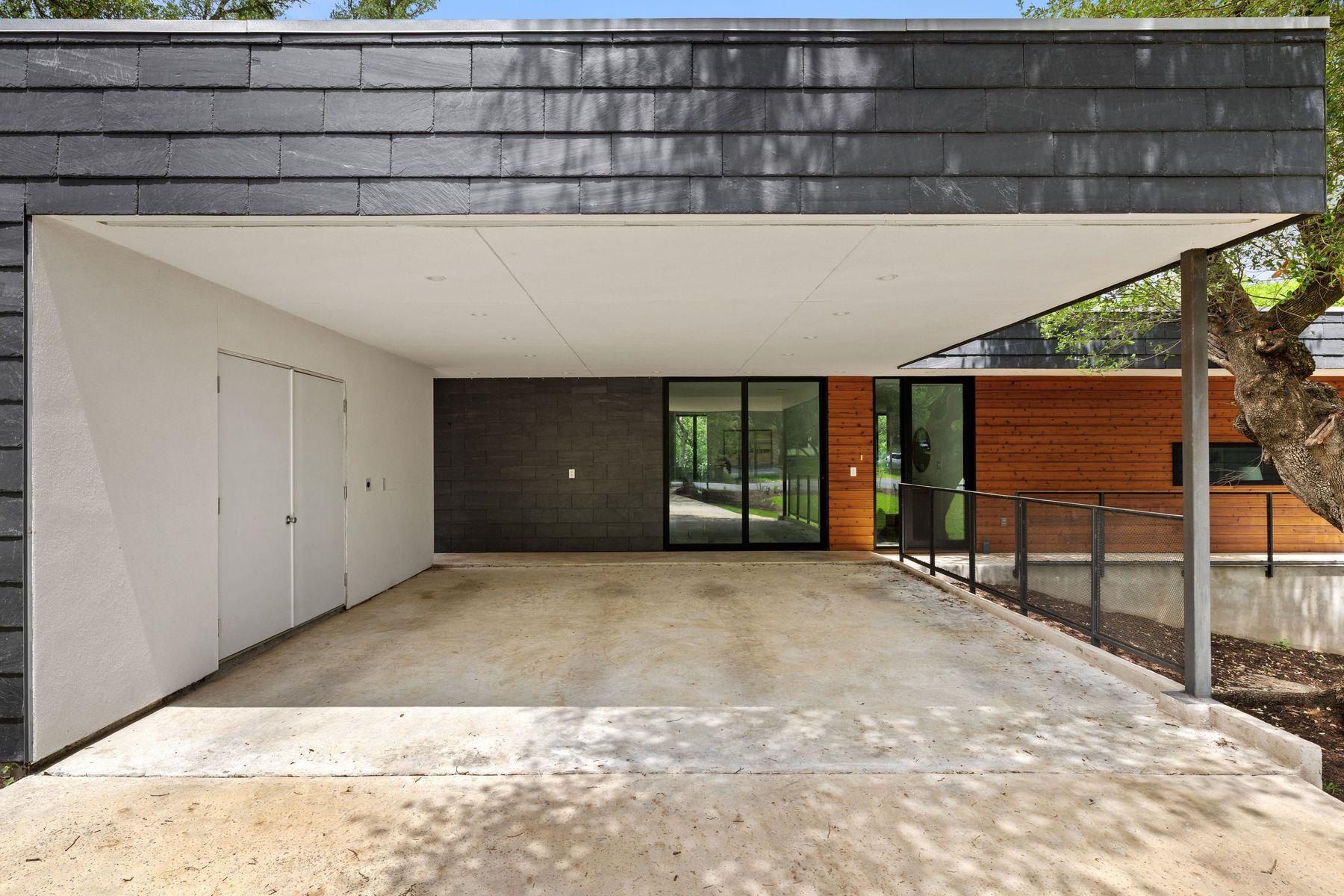 9400 Shady Oaks Dr, Austin, TX 78729