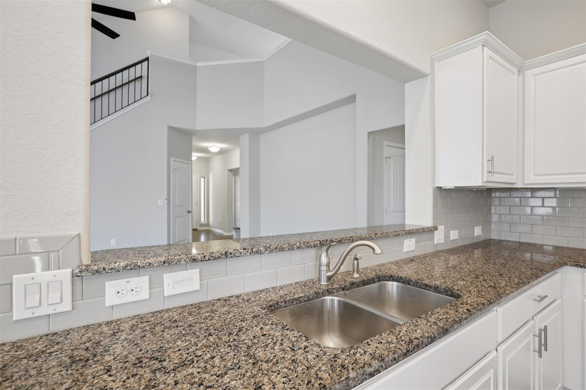 109 Serrano St, Georgetown, TX 78628