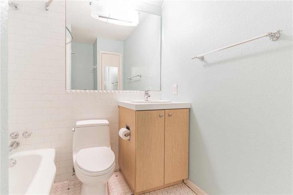 300 Crockett St # 116, Austin, TX 78704