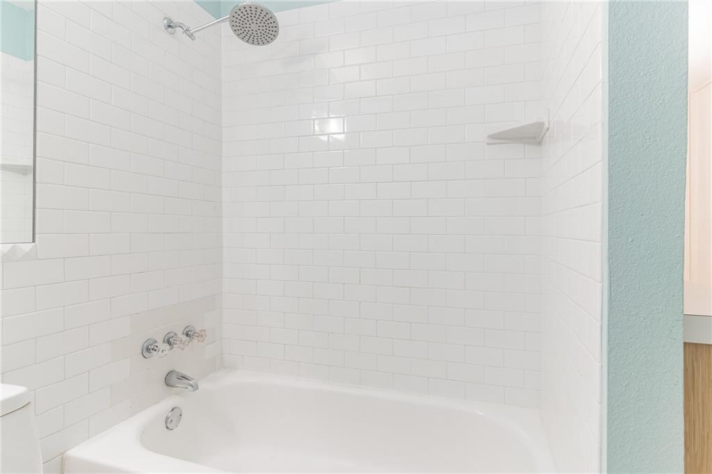 300 Crockett St # 116, Austin, TX 78704