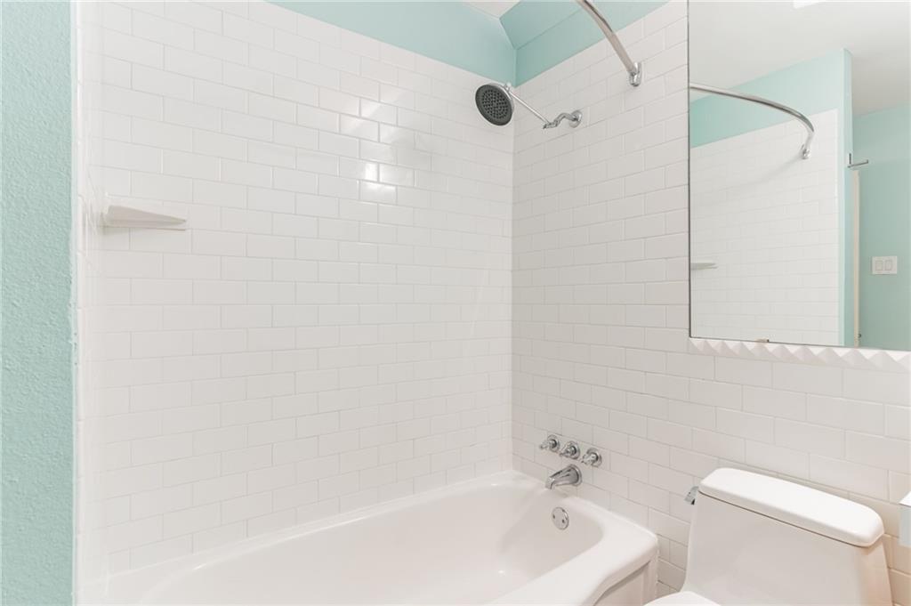 300 Crockett St # 116, Austin, TX 78704