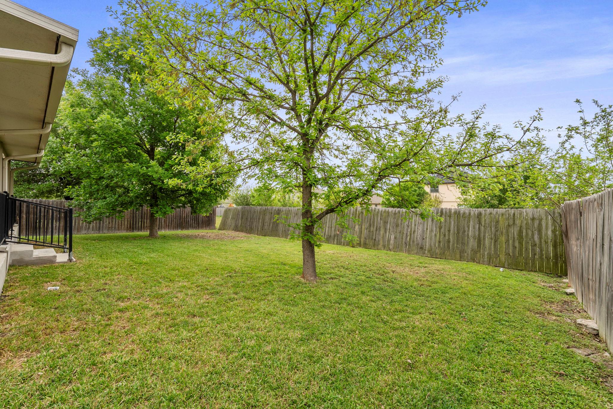 118 Camellia Dr, Hutto, TX 78634
