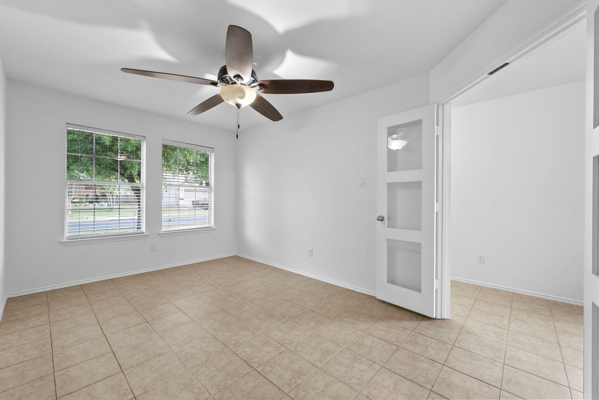 118 Camellia Dr, Hutto, TX 78634