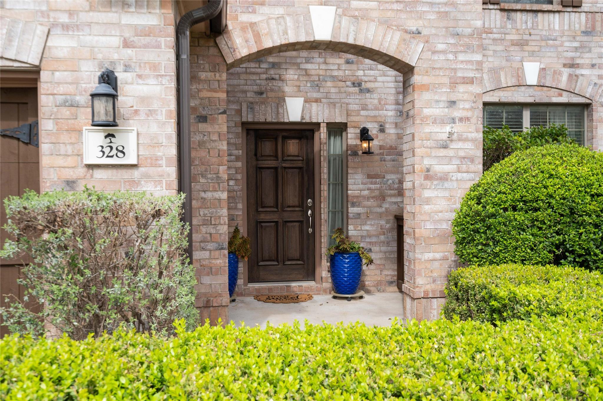 328 Island Oak Dr, Austin, TX 78748