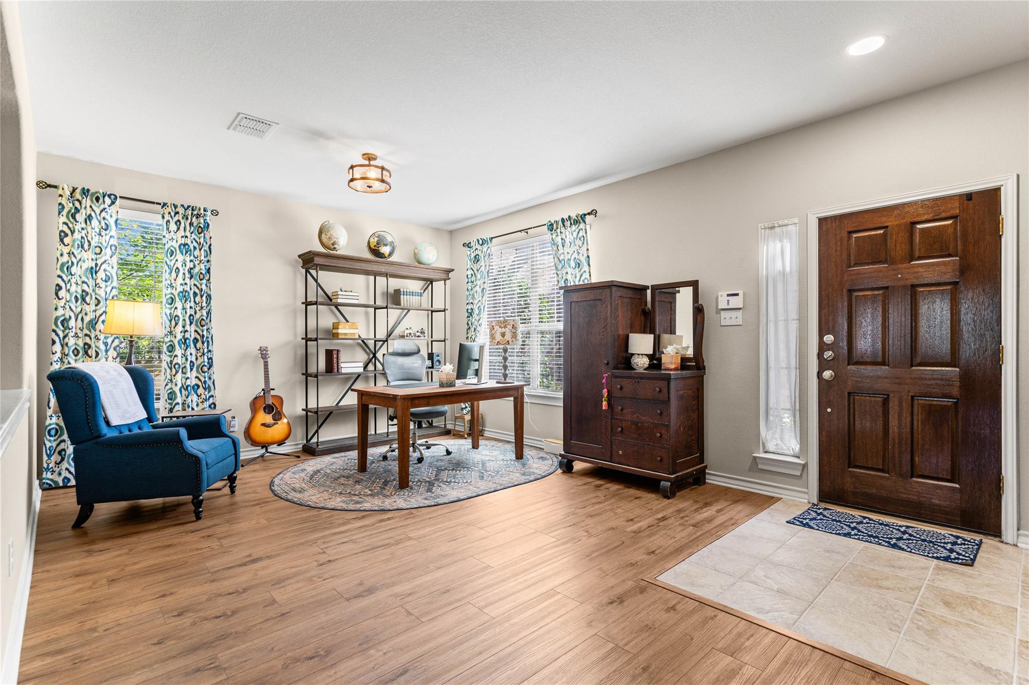 328 Island Oak Dr, Austin, TX 78748