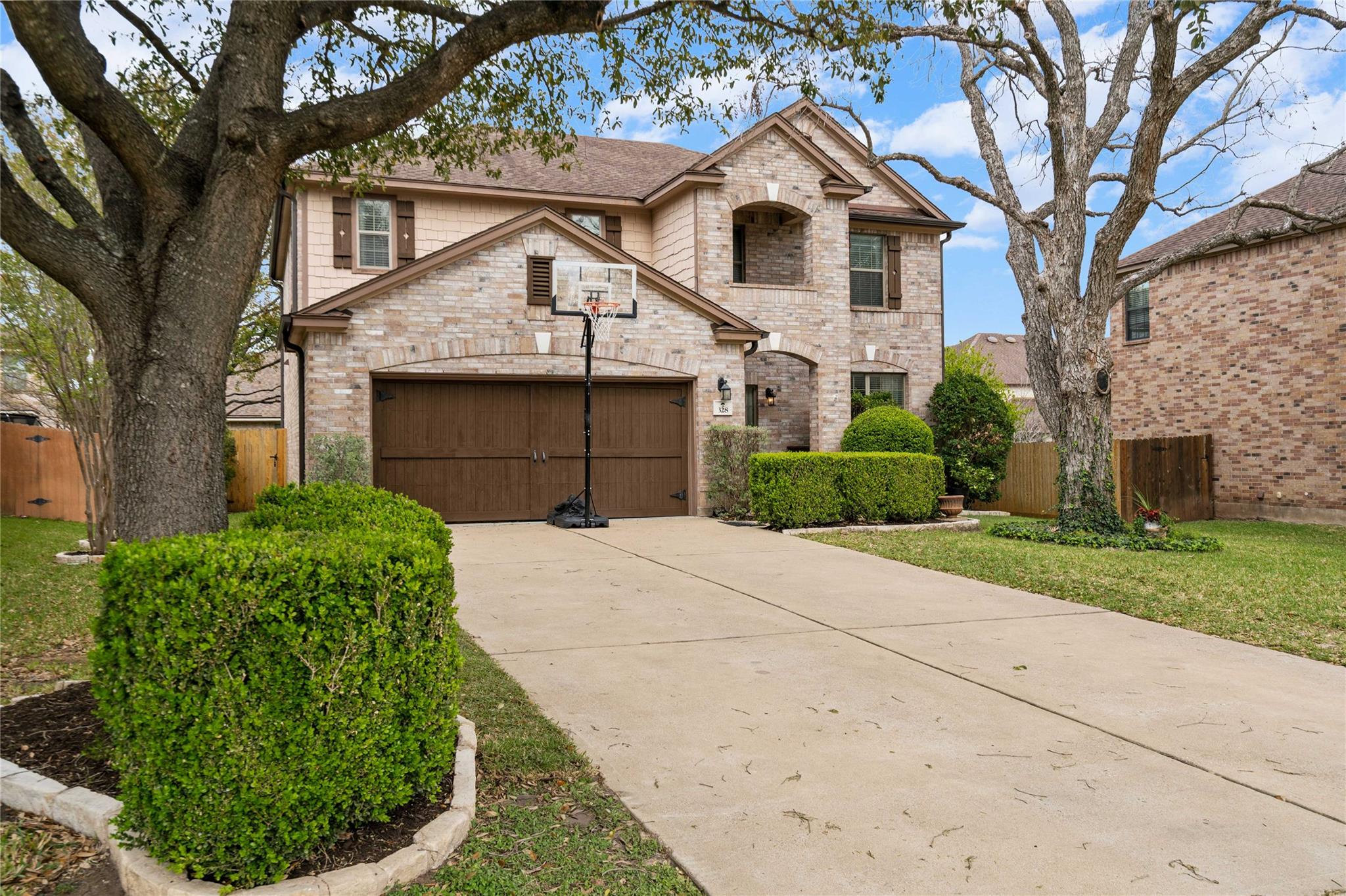 328 Island Oak Dr, Austin, TX 78748