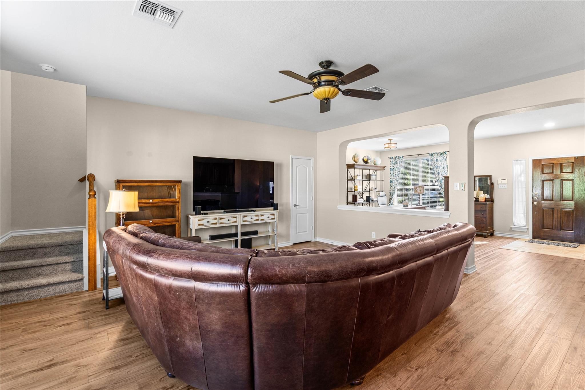 328 Island Oak Dr, Austin, TX 78748