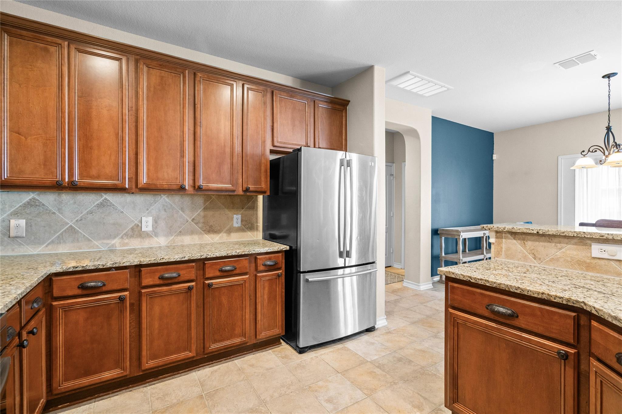 328 Island Oak Dr, Austin, TX 78748