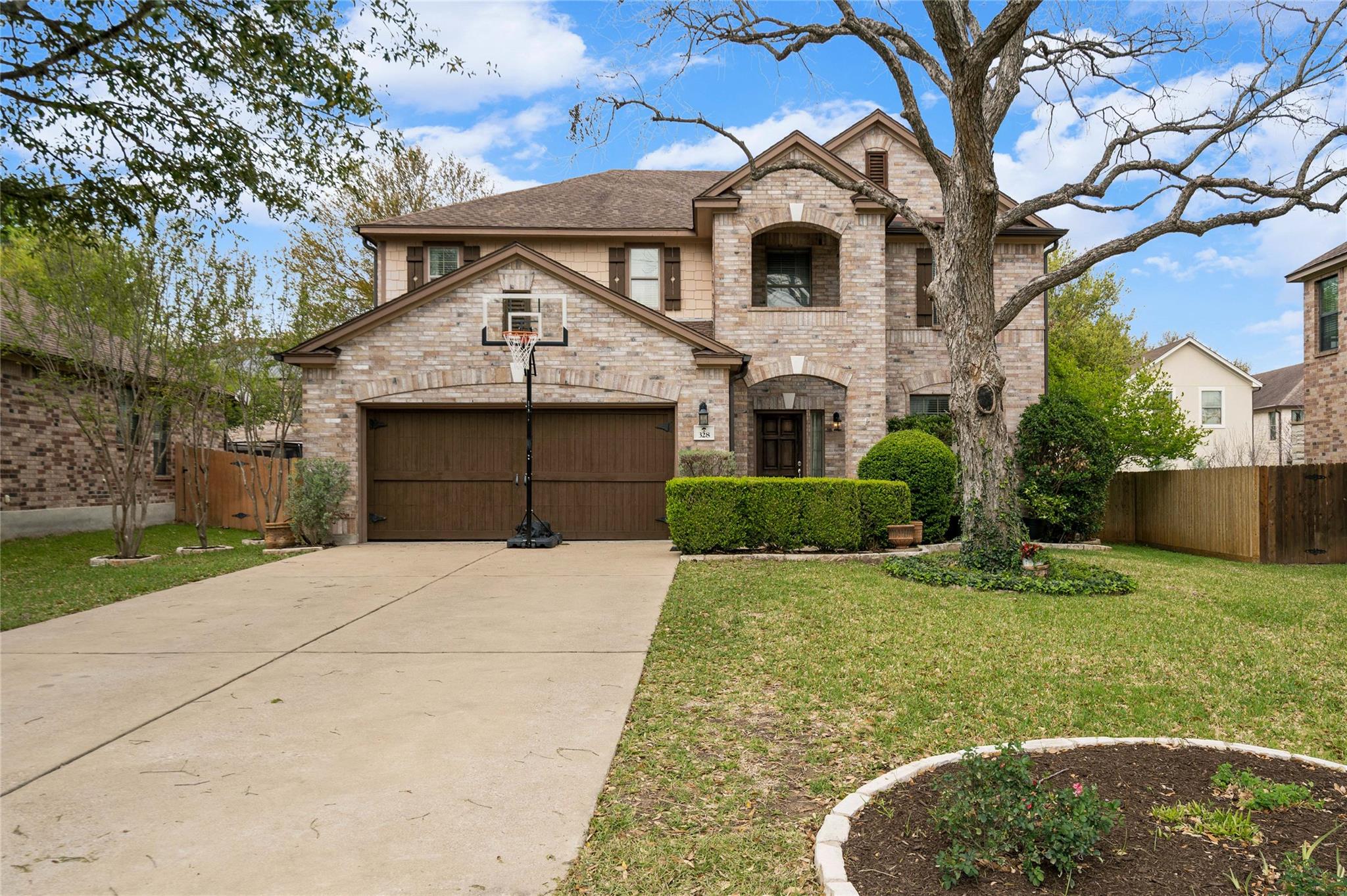 328 Island Oak Dr, Austin, TX 78748