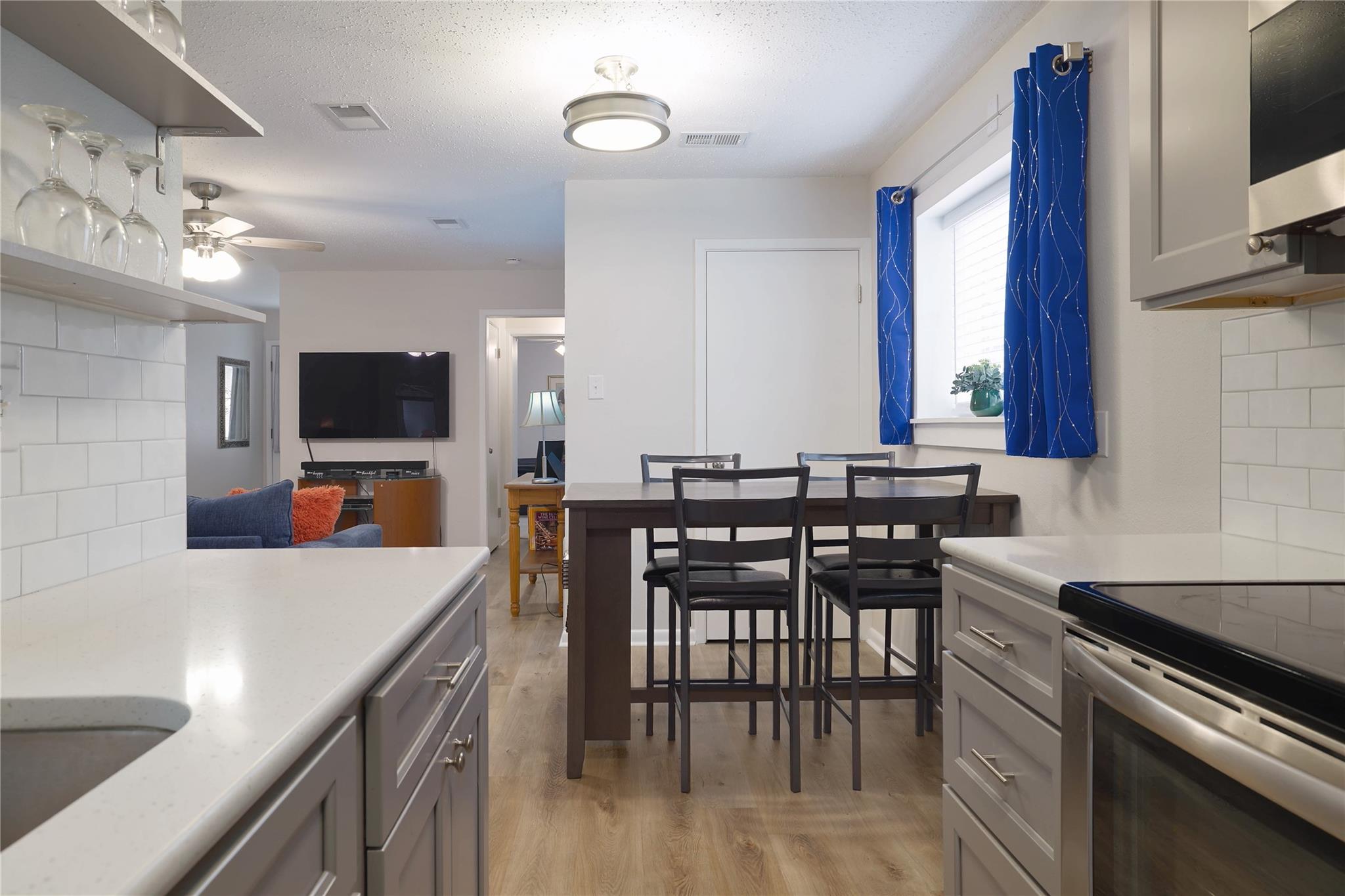 7406 Shadow Hill Dr # 108, Austin, TX 78731