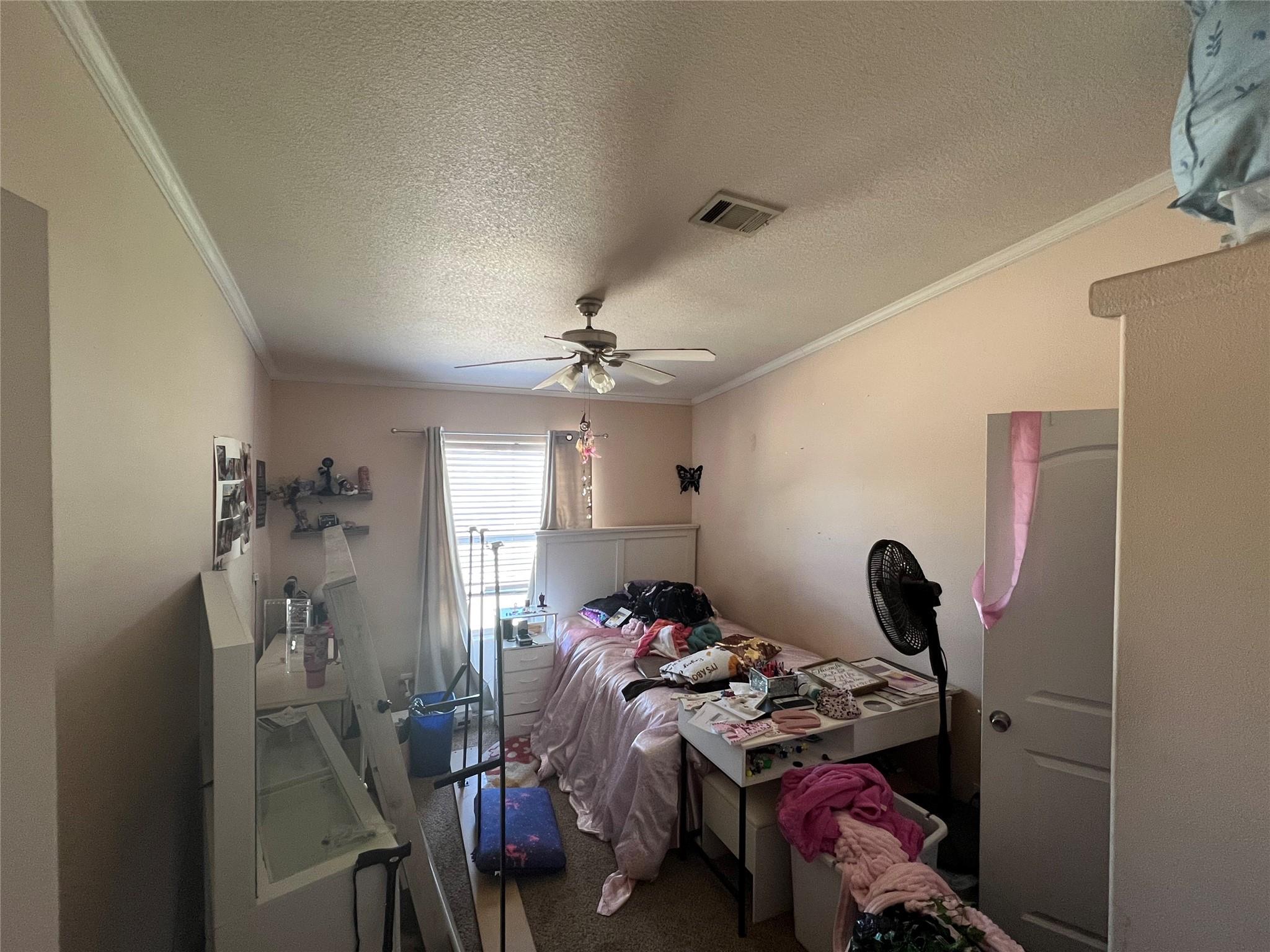 111 Road Runner Ln, Bastrop, TX 78602