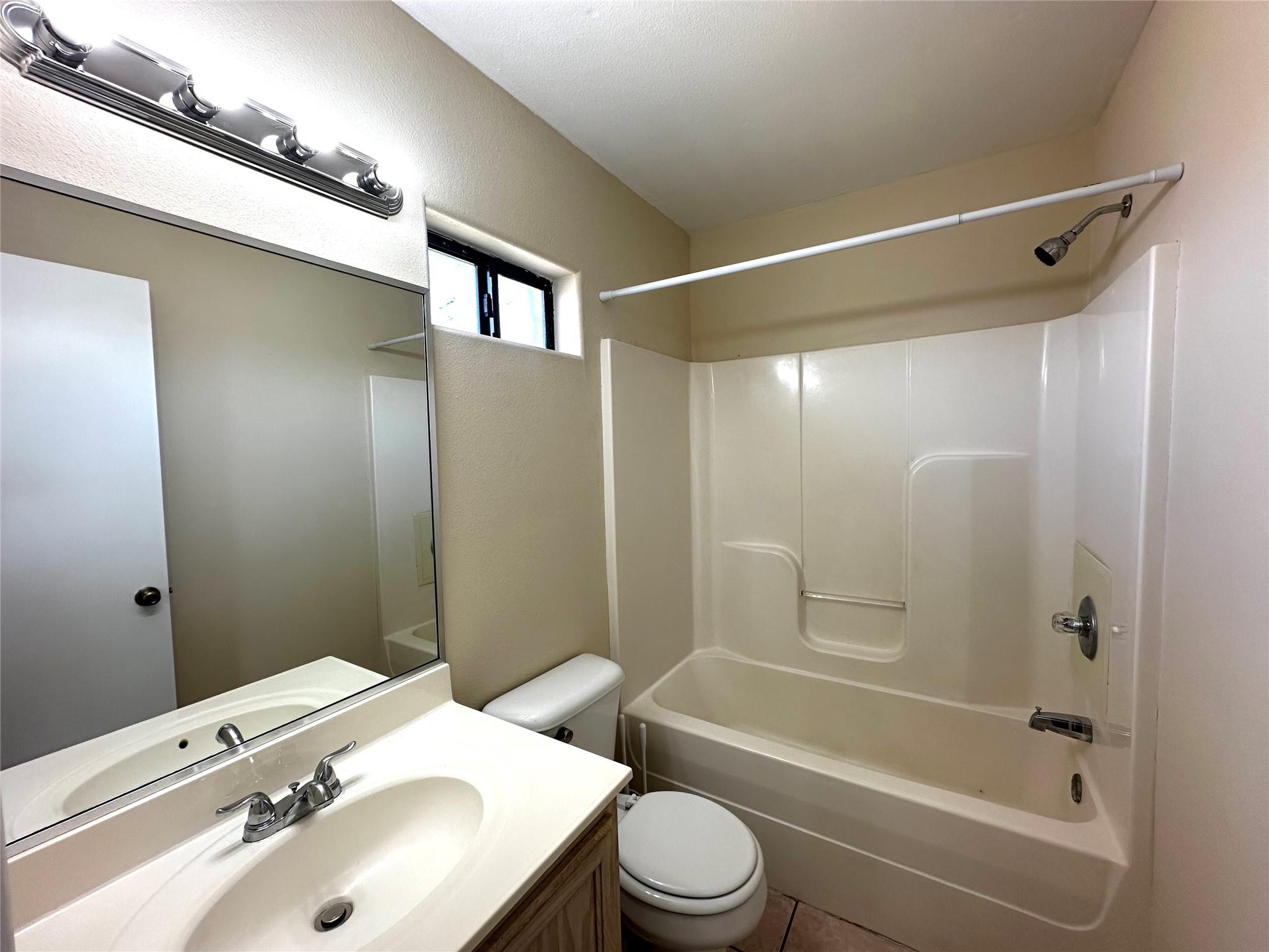 1041 Pasto Dr, Los Fresnos, TX 78566