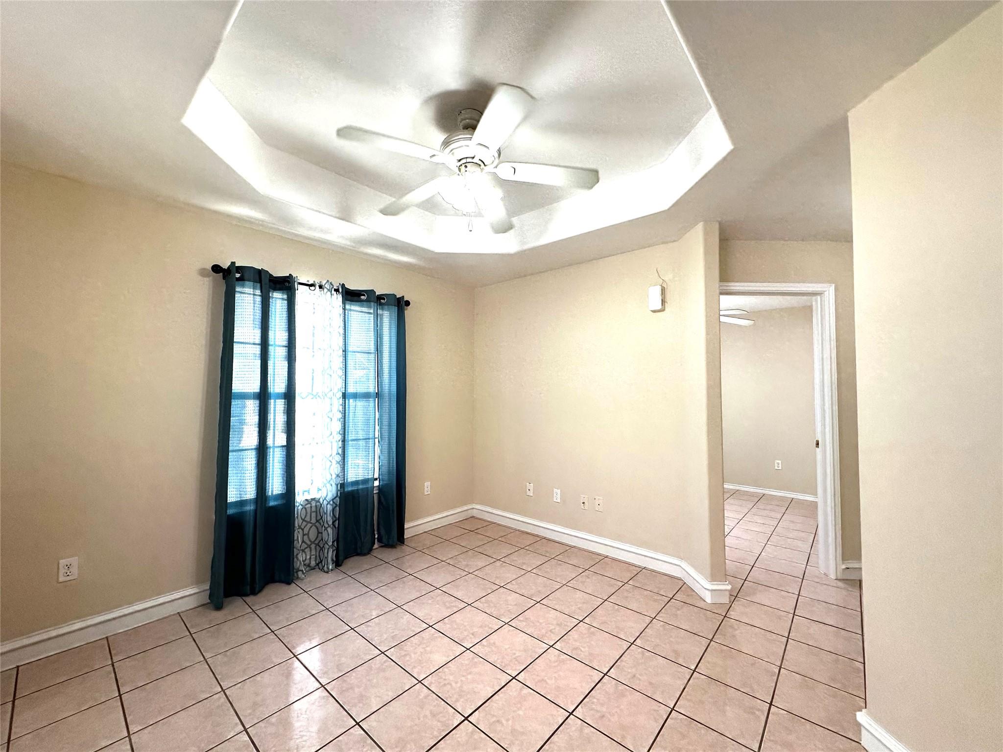 1041 Pasto Dr, Los Fresnos, TX 78566