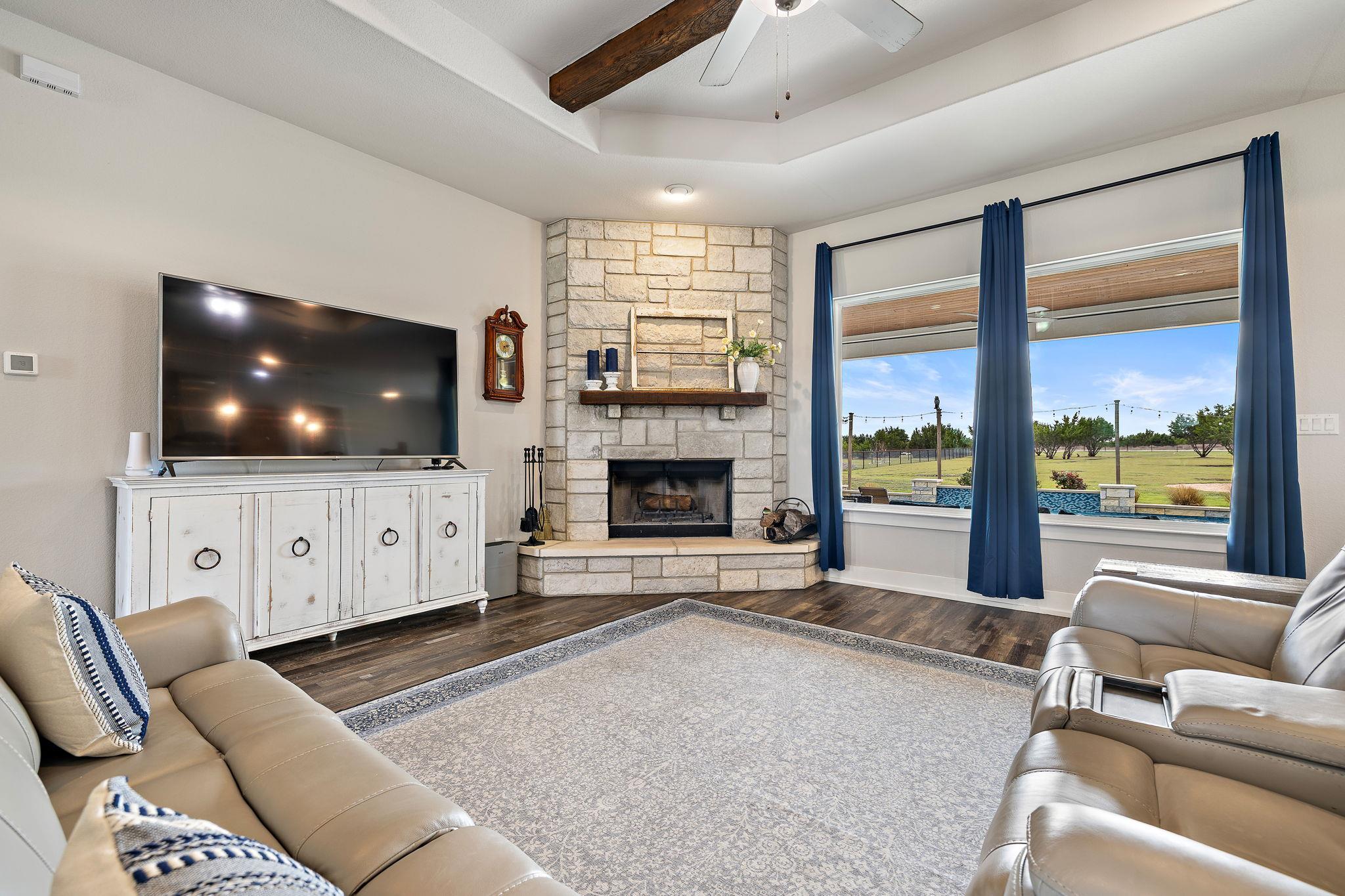 508 Purple Salvia Cv, Liberty Hill, TX 78642