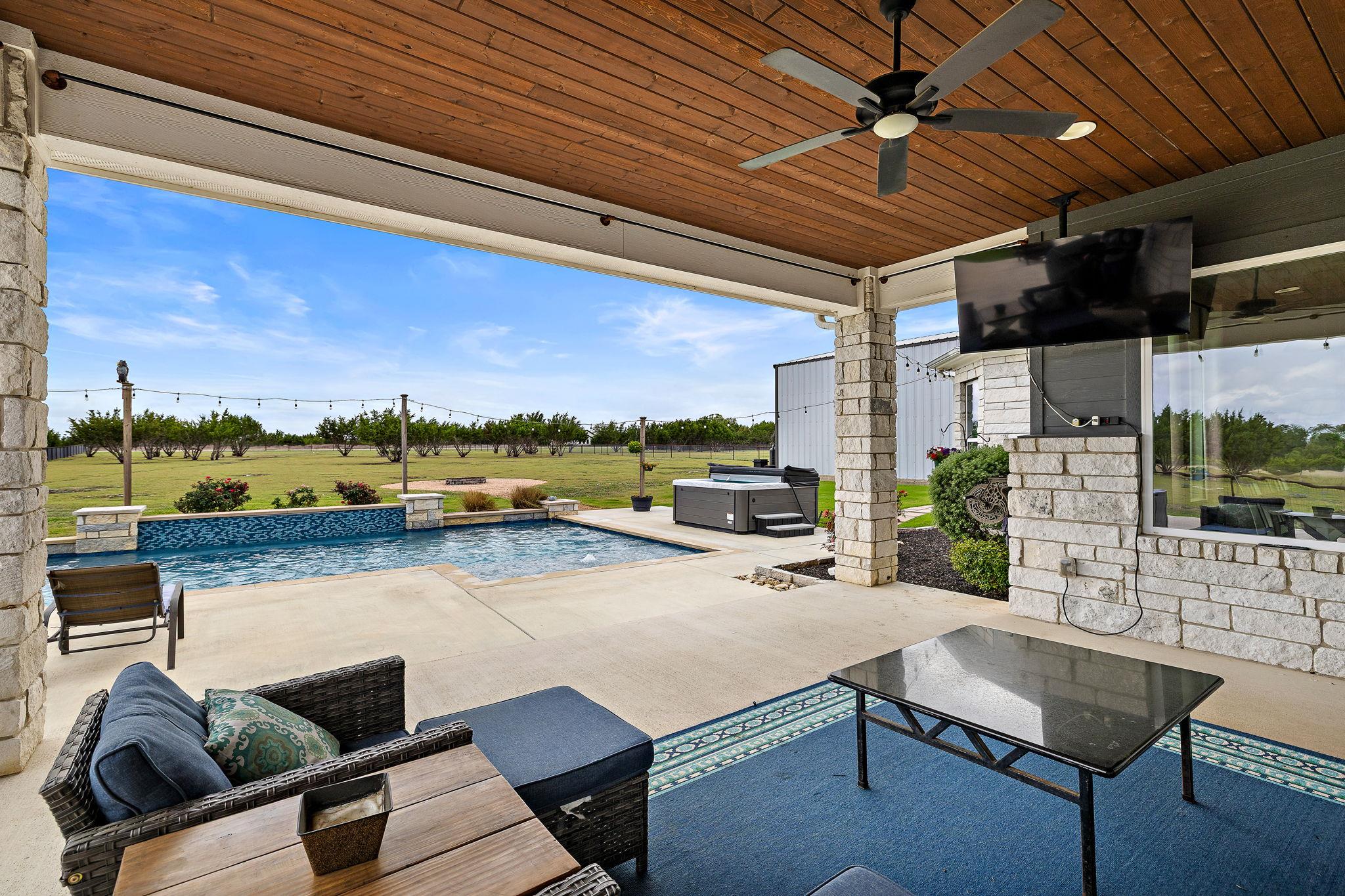 508 Purple Salvia Cv, Liberty Hill, TX 78642