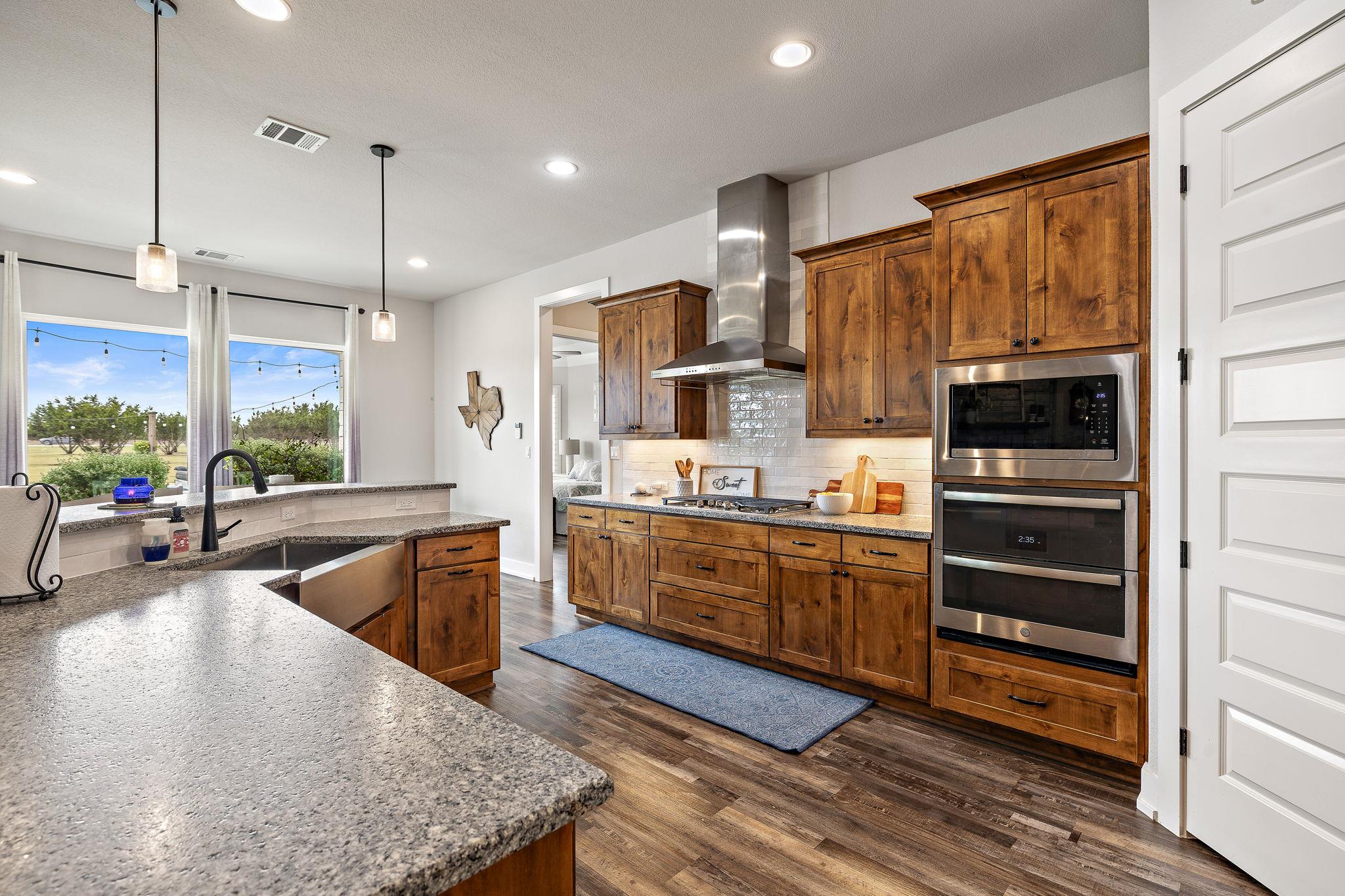 508 Purple Salvia Cv, Liberty Hill, TX 78642