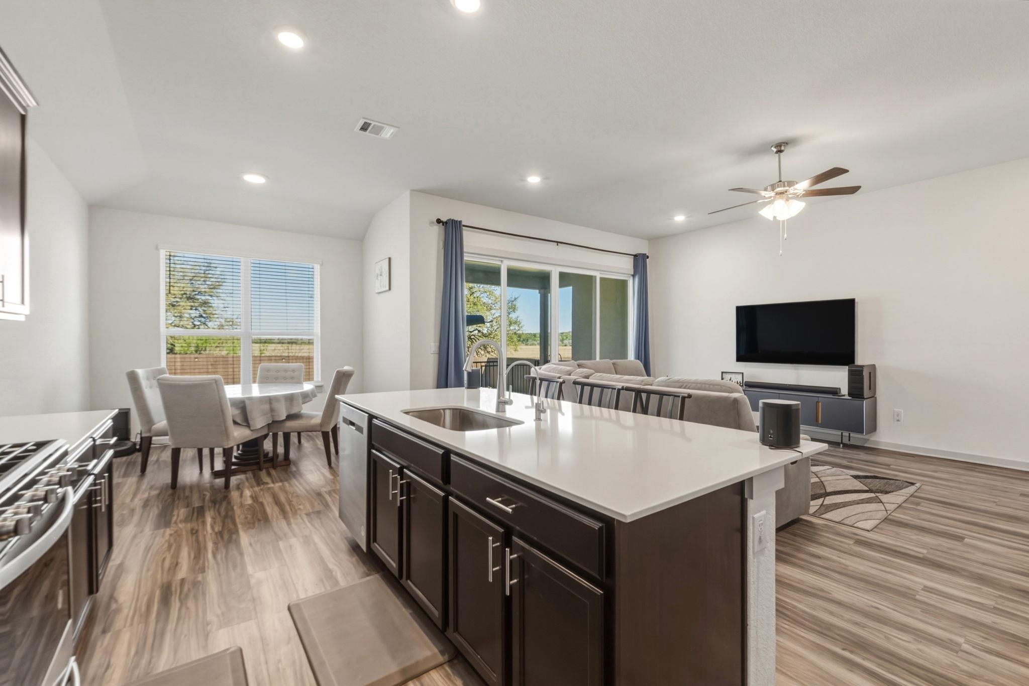 1640 Flying Horseshoe Bnd, Georgetown, TX 78628