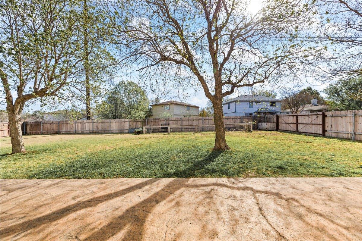 116 Devons Cv, Buda, TX 78610