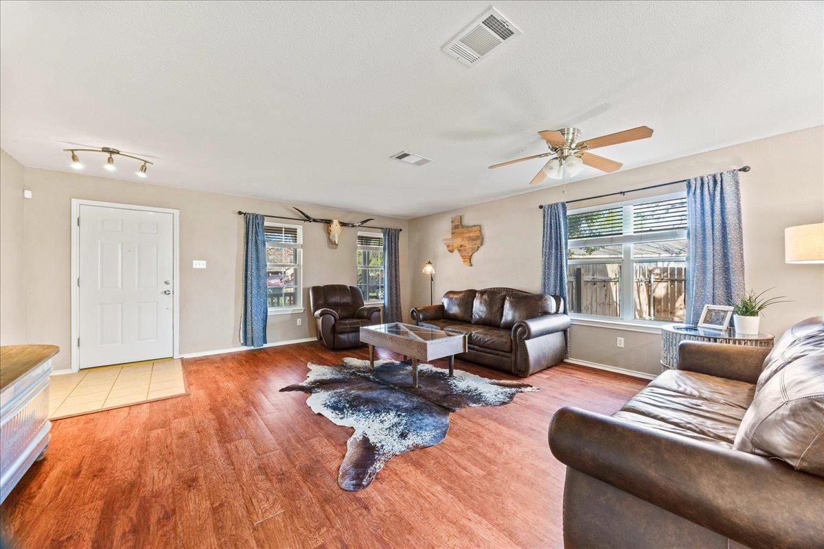 116 Devons Cv, Buda, TX 78610