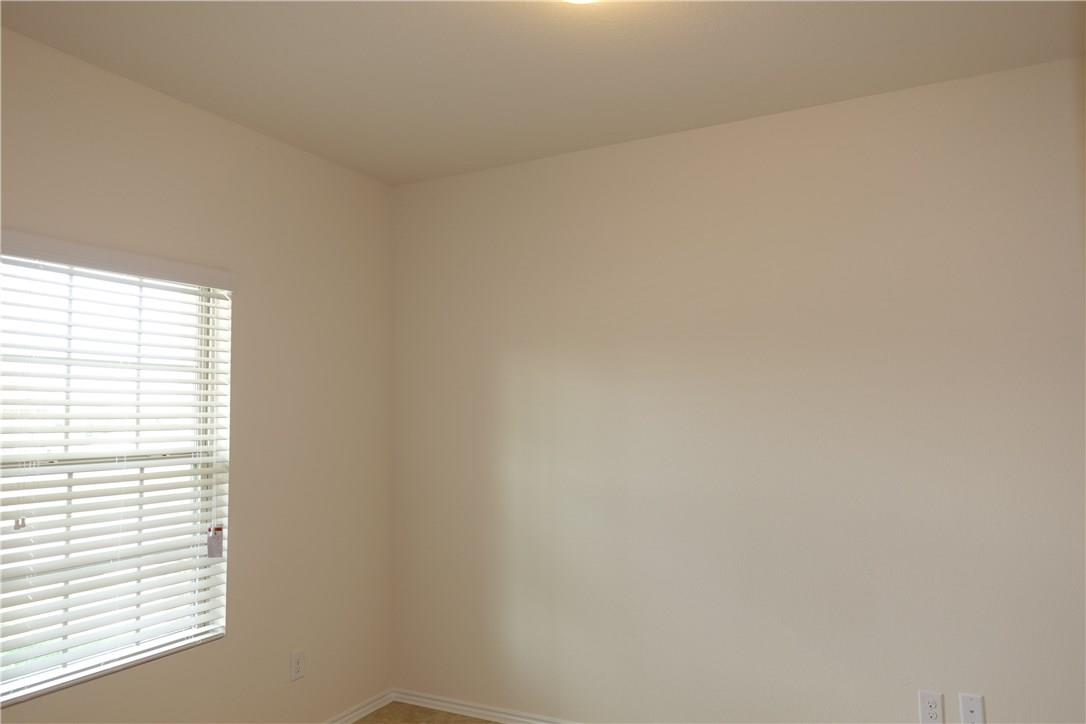 1001 Hillrose Dr, Leander, TX 78641