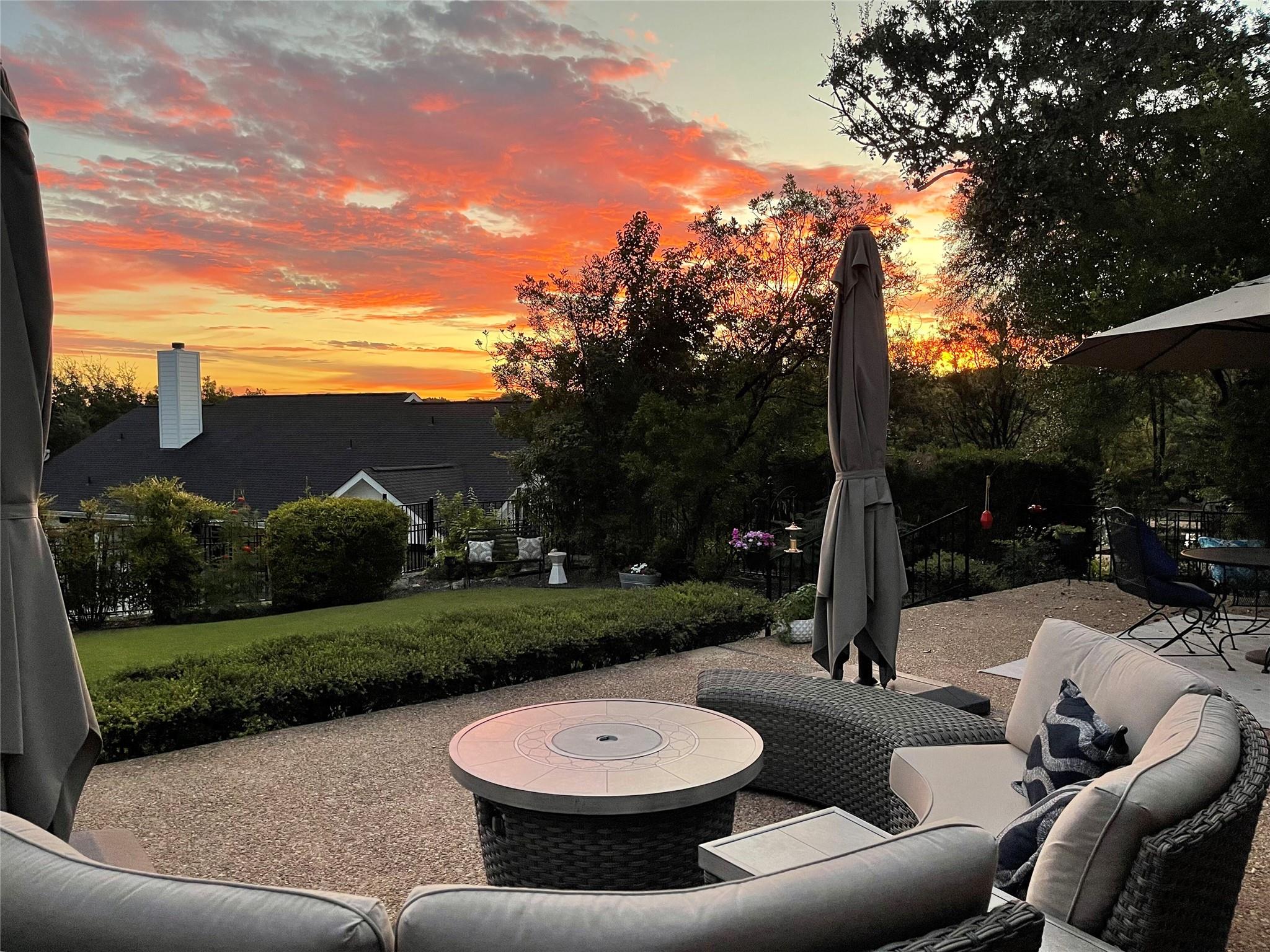 105 Melody St, Lakeway, TX 78734