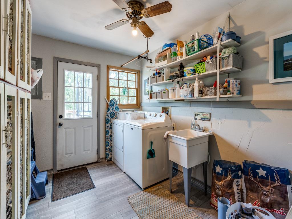 745 Driftwood Ln, Cottonwood Shores, TX 78657