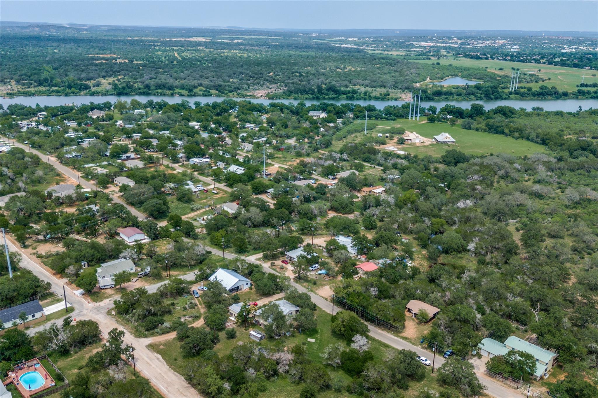 745 Driftwood Ln, Cottonwood Shores, TX 78657