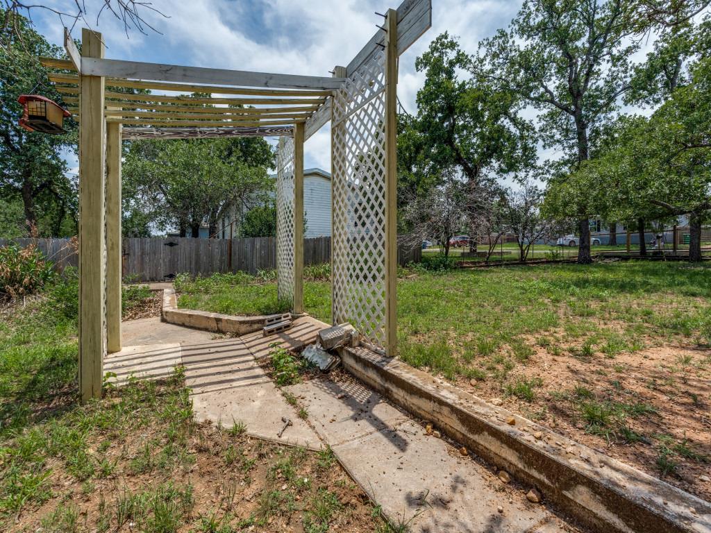 745 Driftwood Ln, Cottonwood Shores, TX 78657