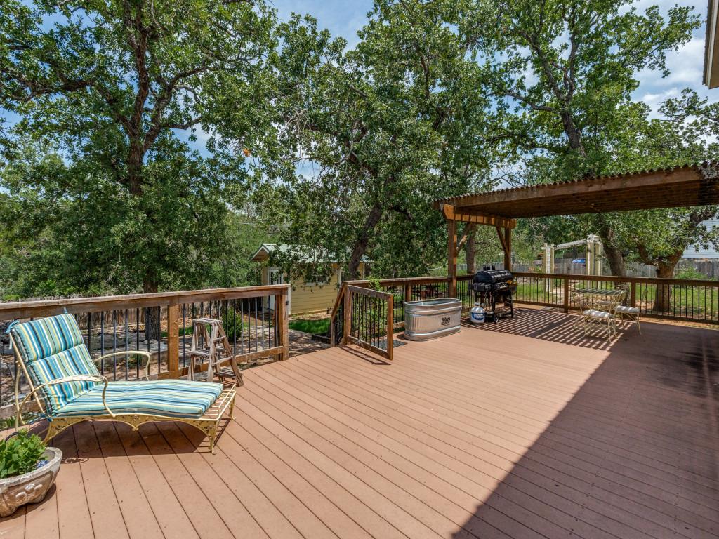 745 Driftwood Ln, Cottonwood Shores, TX 78657