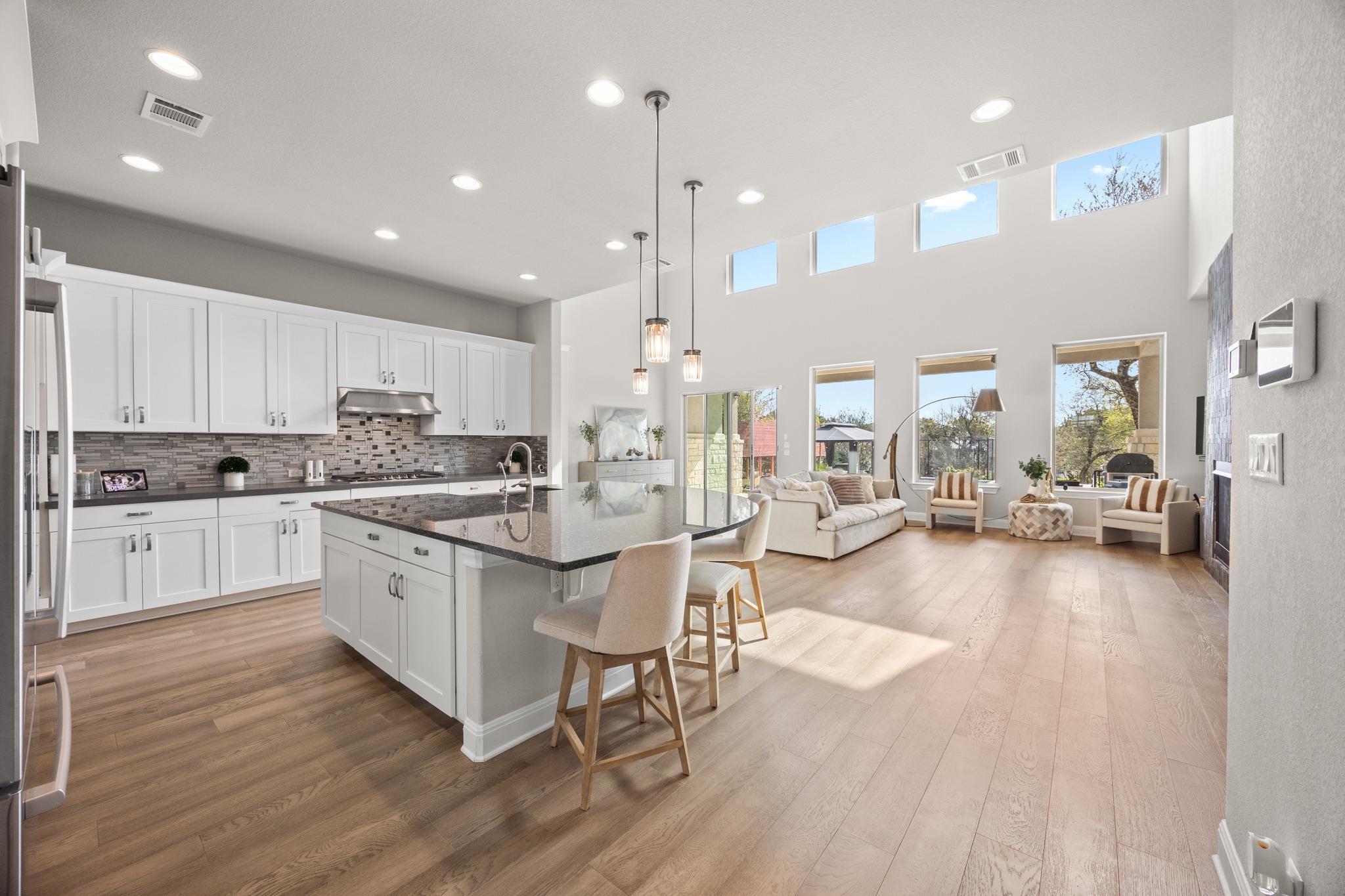 15705 Colinas Cv, Bee Cave, TX 78738