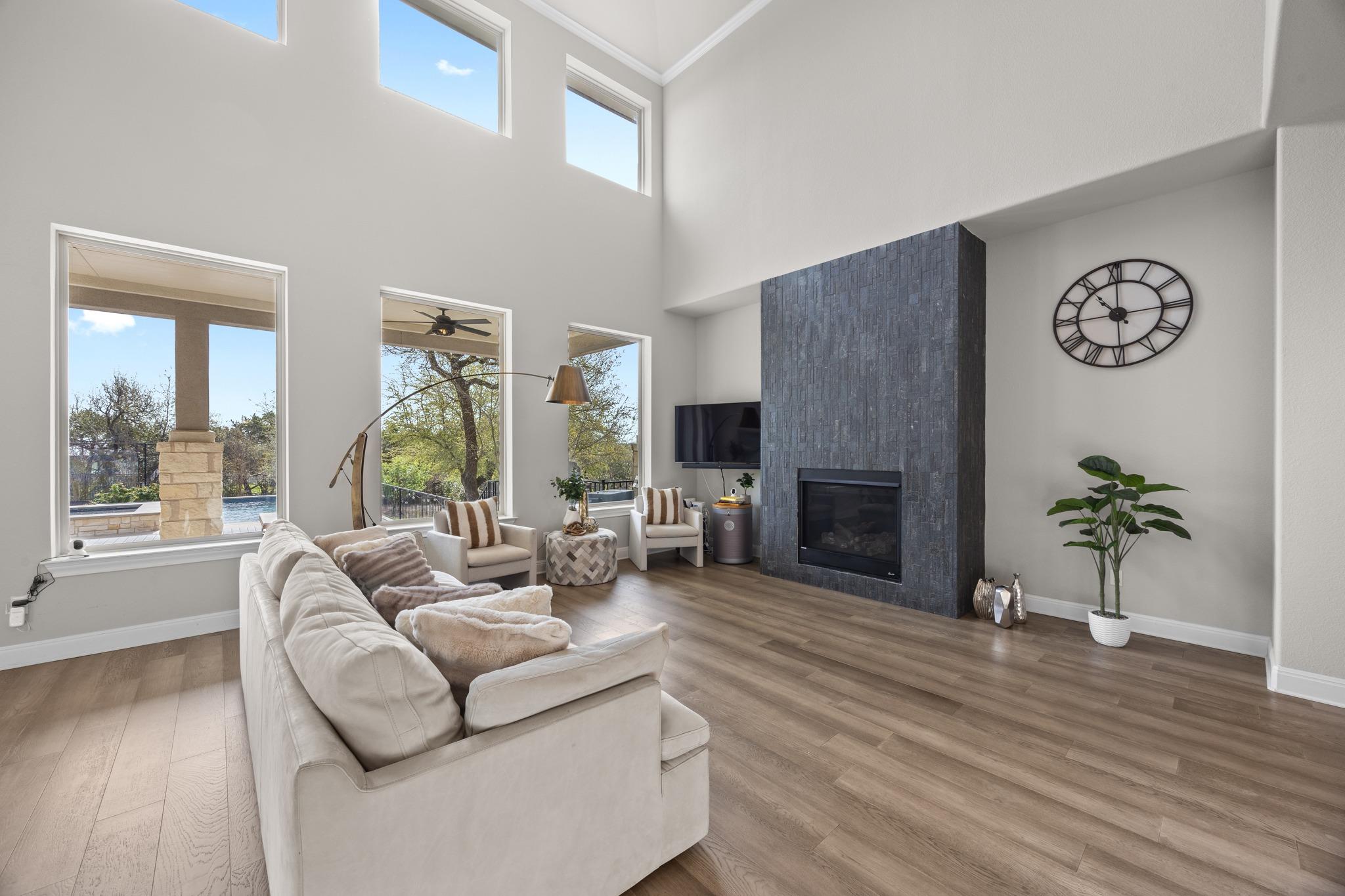 15705 Colinas Cv, Bee Cave, TX 78738