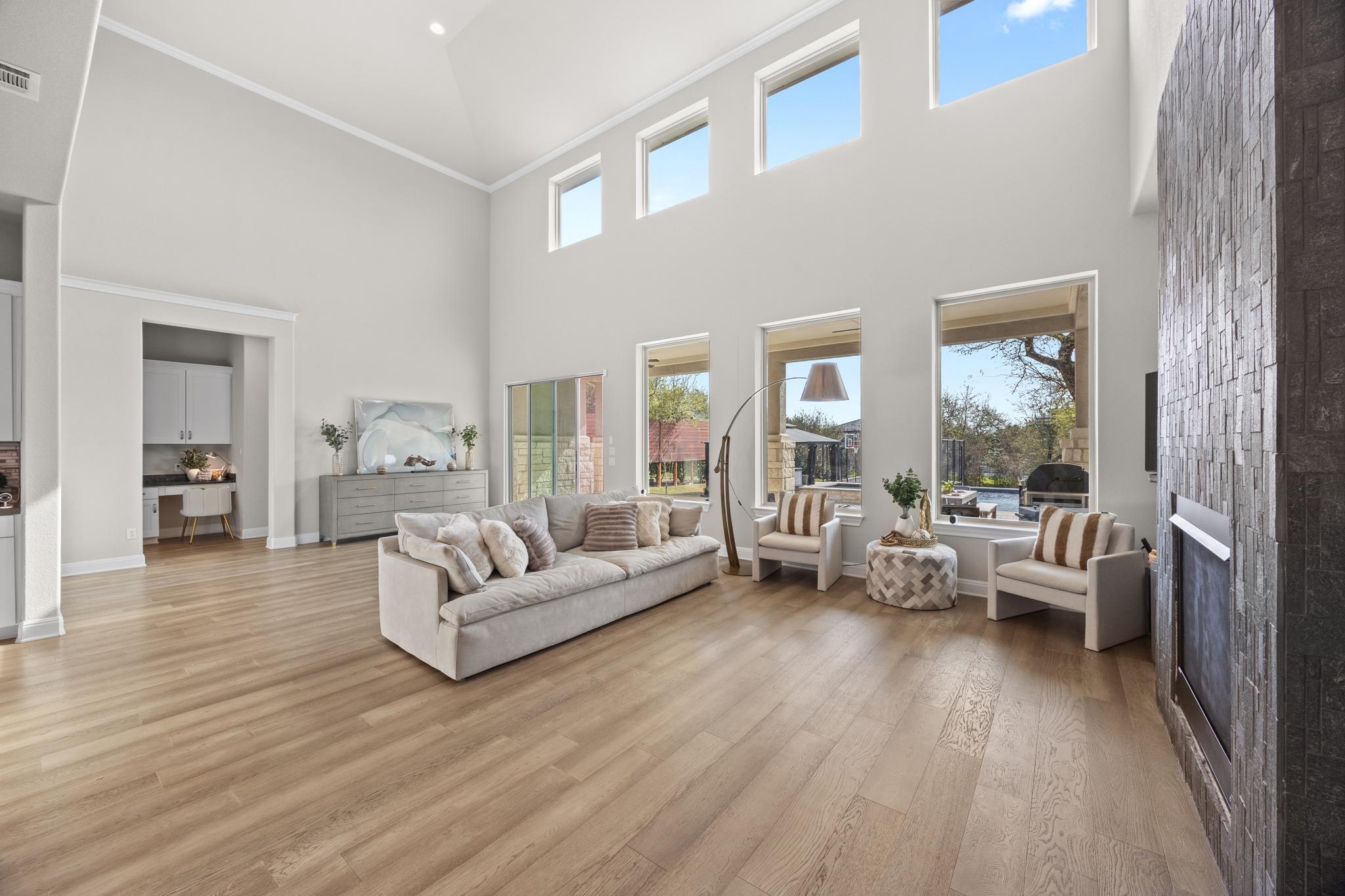 15705 Colinas Cv, Bee Cave, TX 78738