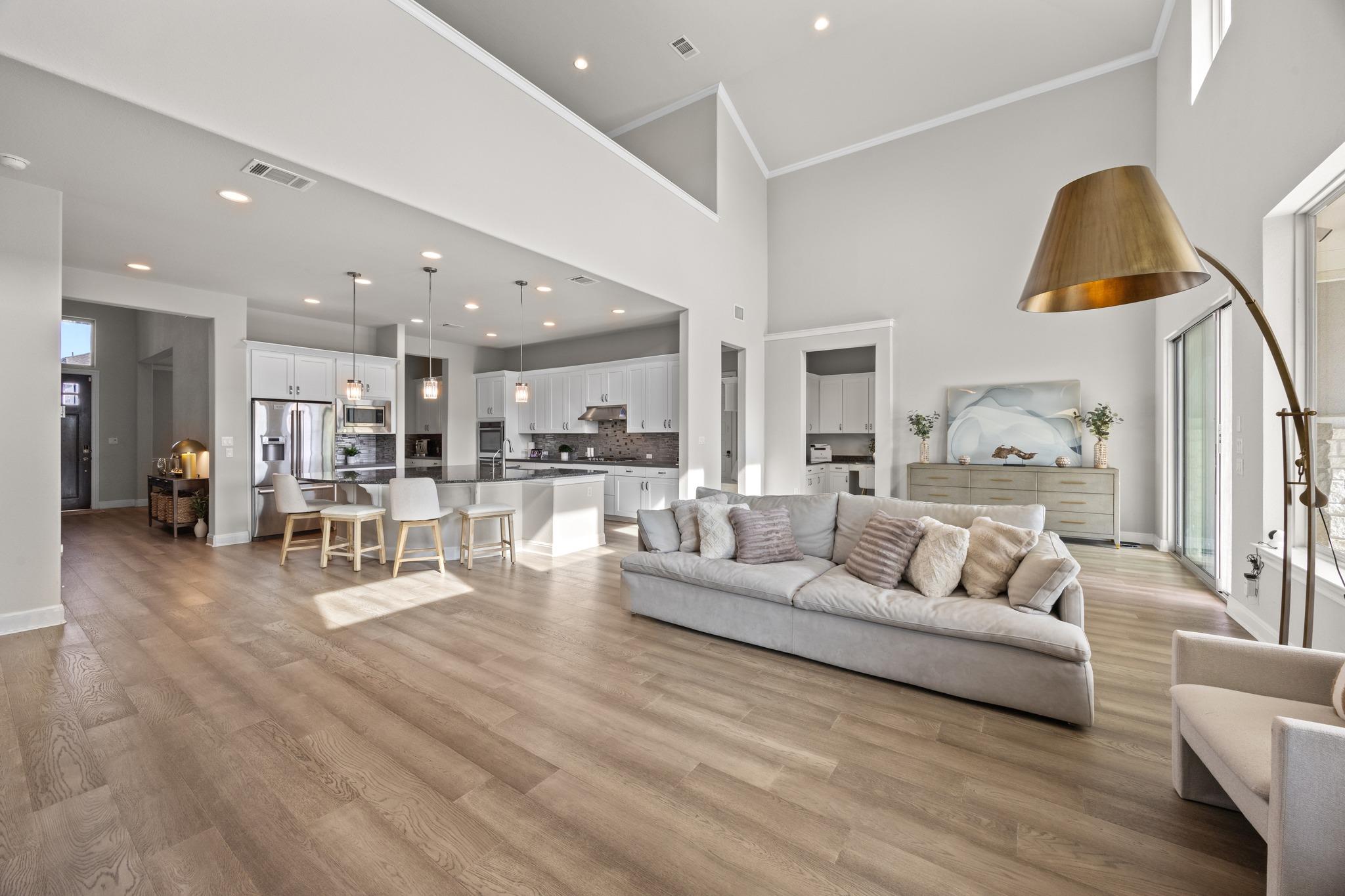 15705 Colinas Cv, Bee Cave, TX 78738