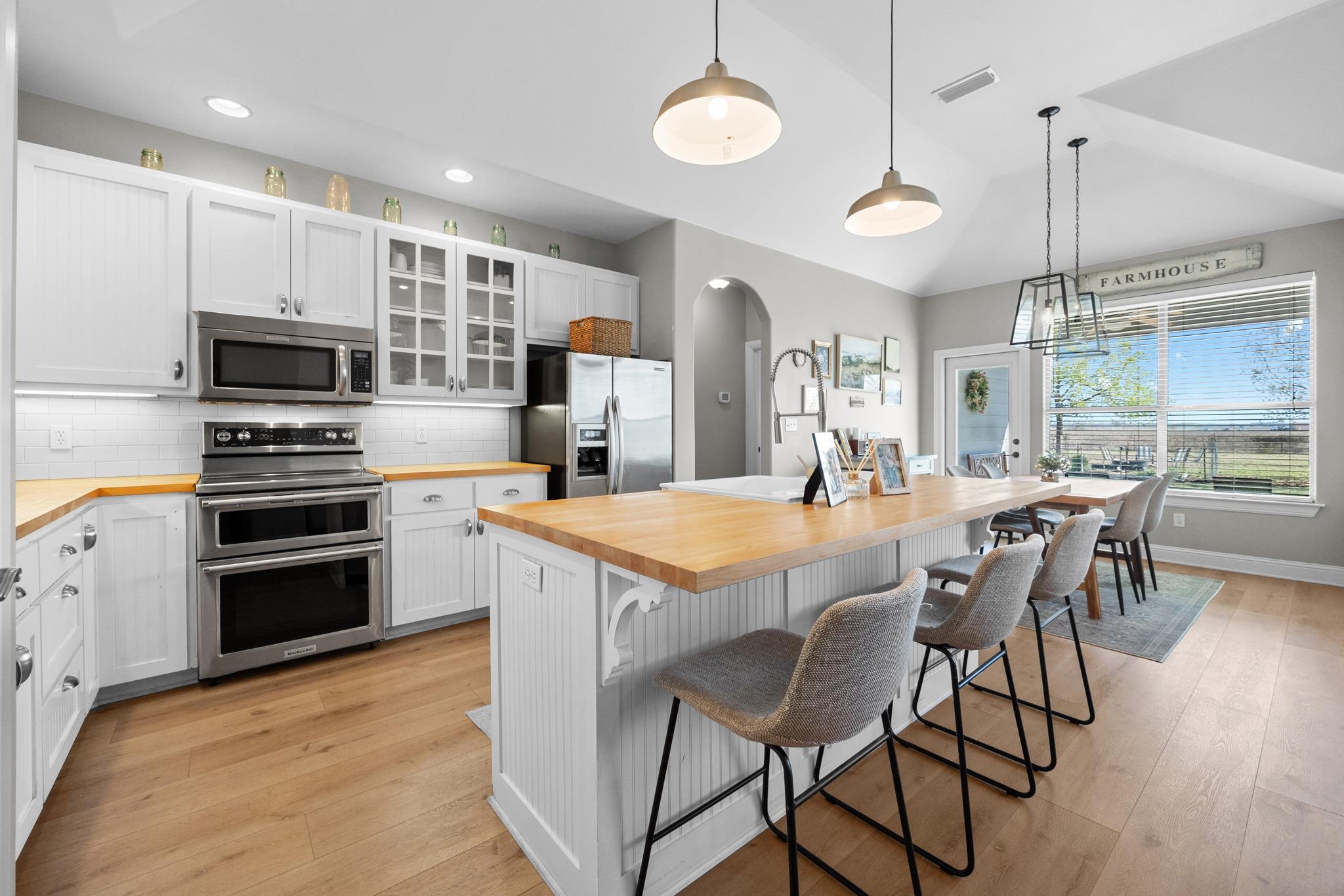 502 NW River Rd, Martindale, TX 78655