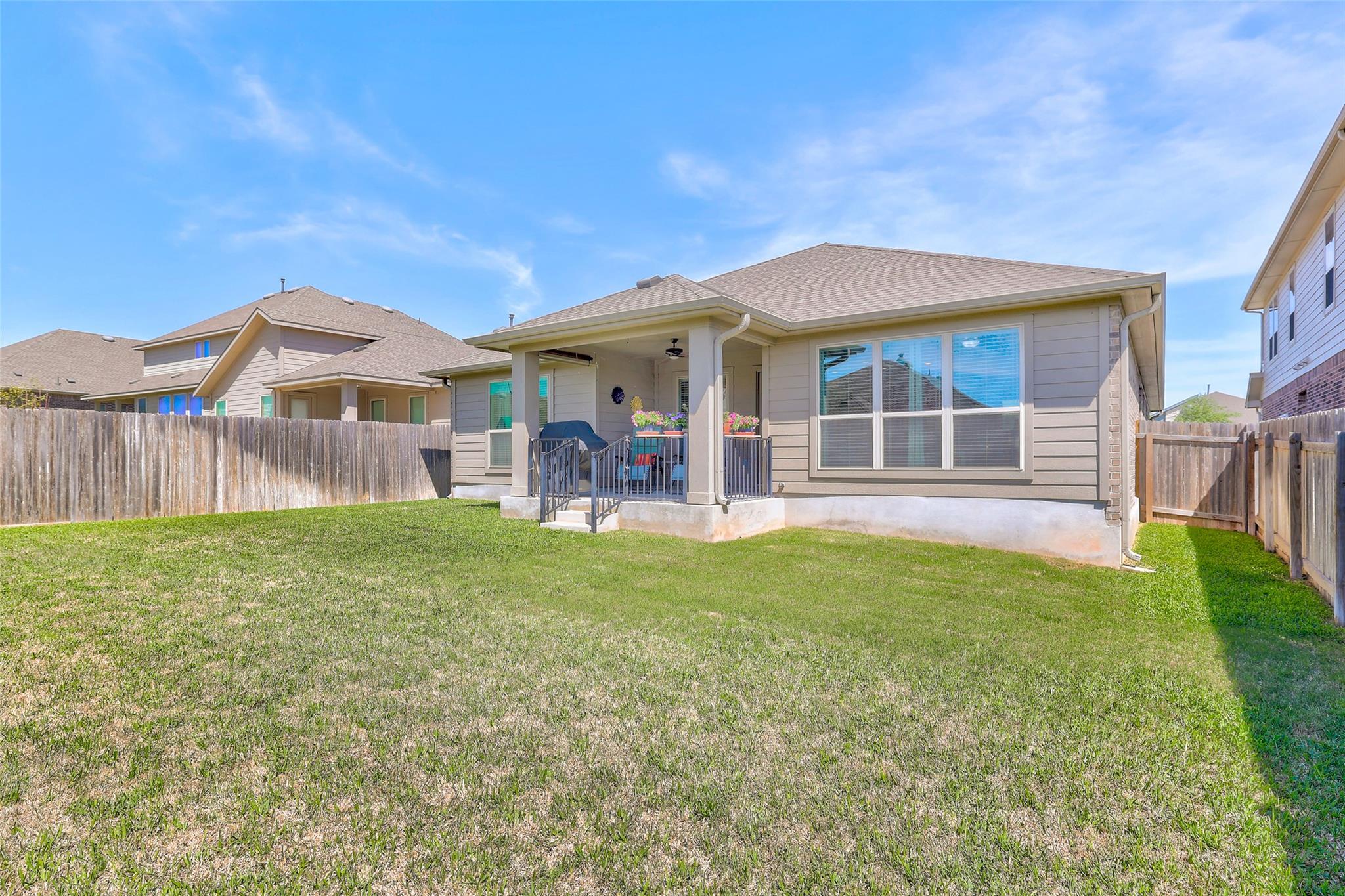 266 Finstown St, Hutto, TX 78634